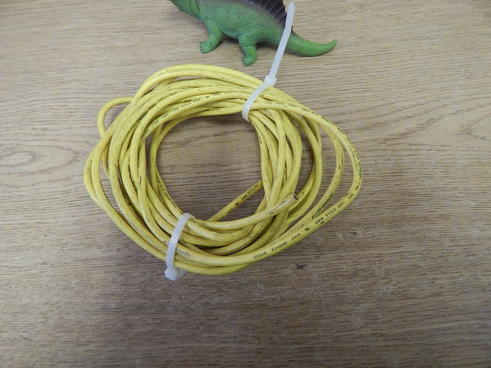 Allen Bradley S2329 Cable Cordset 290″ LL15758 2661 “E” *FREE SHIPPING*