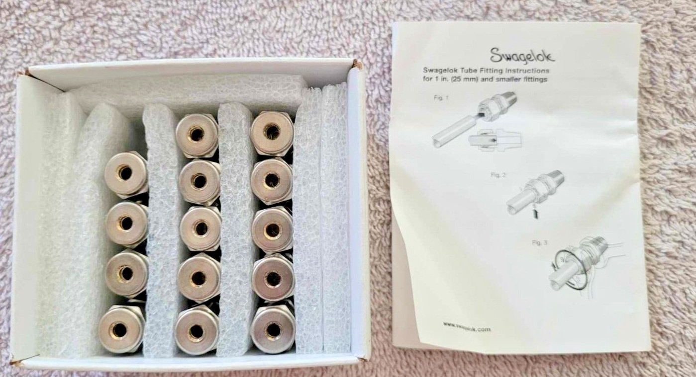 SS-200-1-2 SS-200-1-2SA SWAGELOK MALE SS CONNECTOR 1/8″ NEW BOX OF 14 PIECES