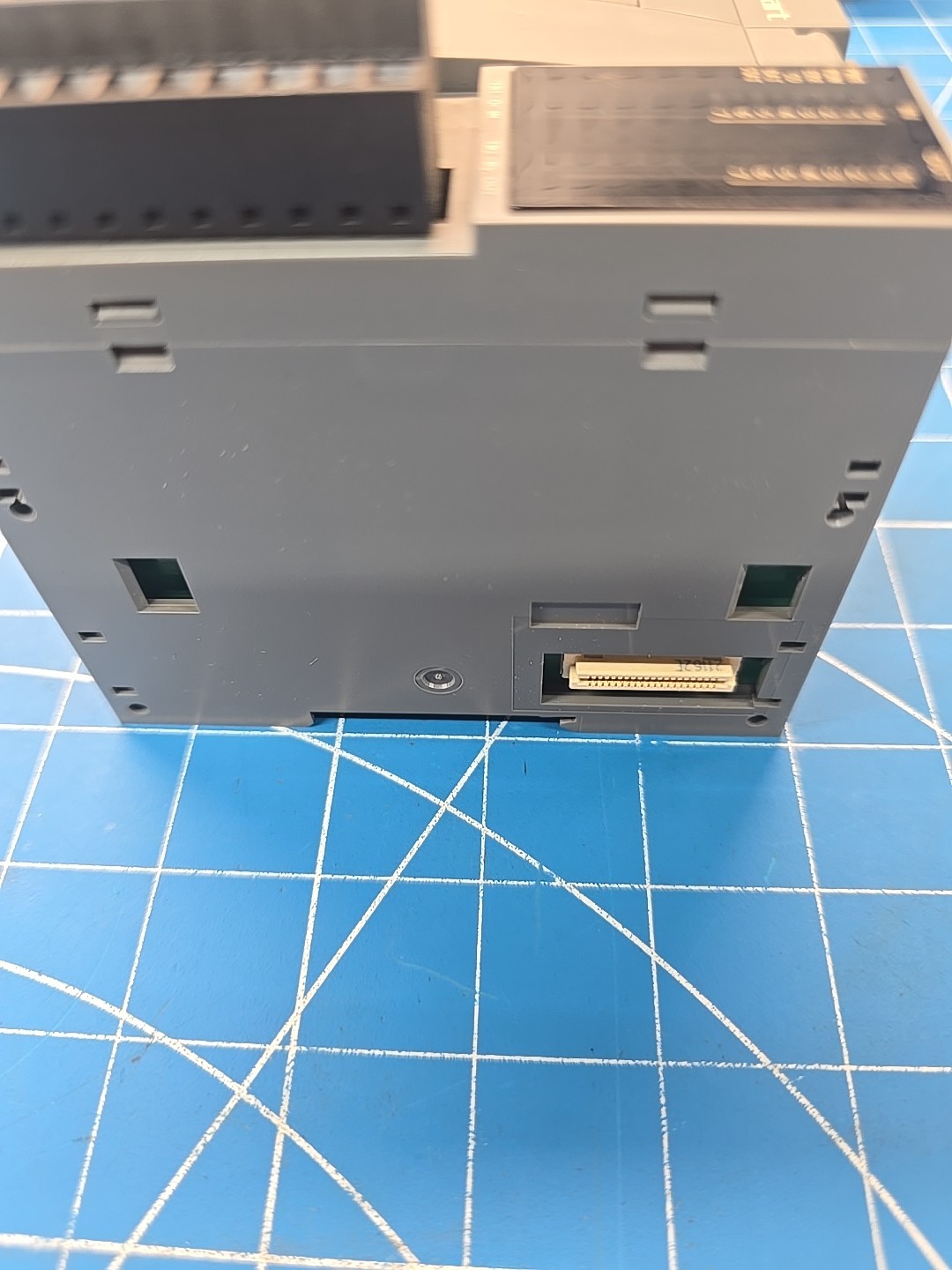 IDEC MICROSMART FC6A-D16R1CEE PLC 16IO 24VDC Relay