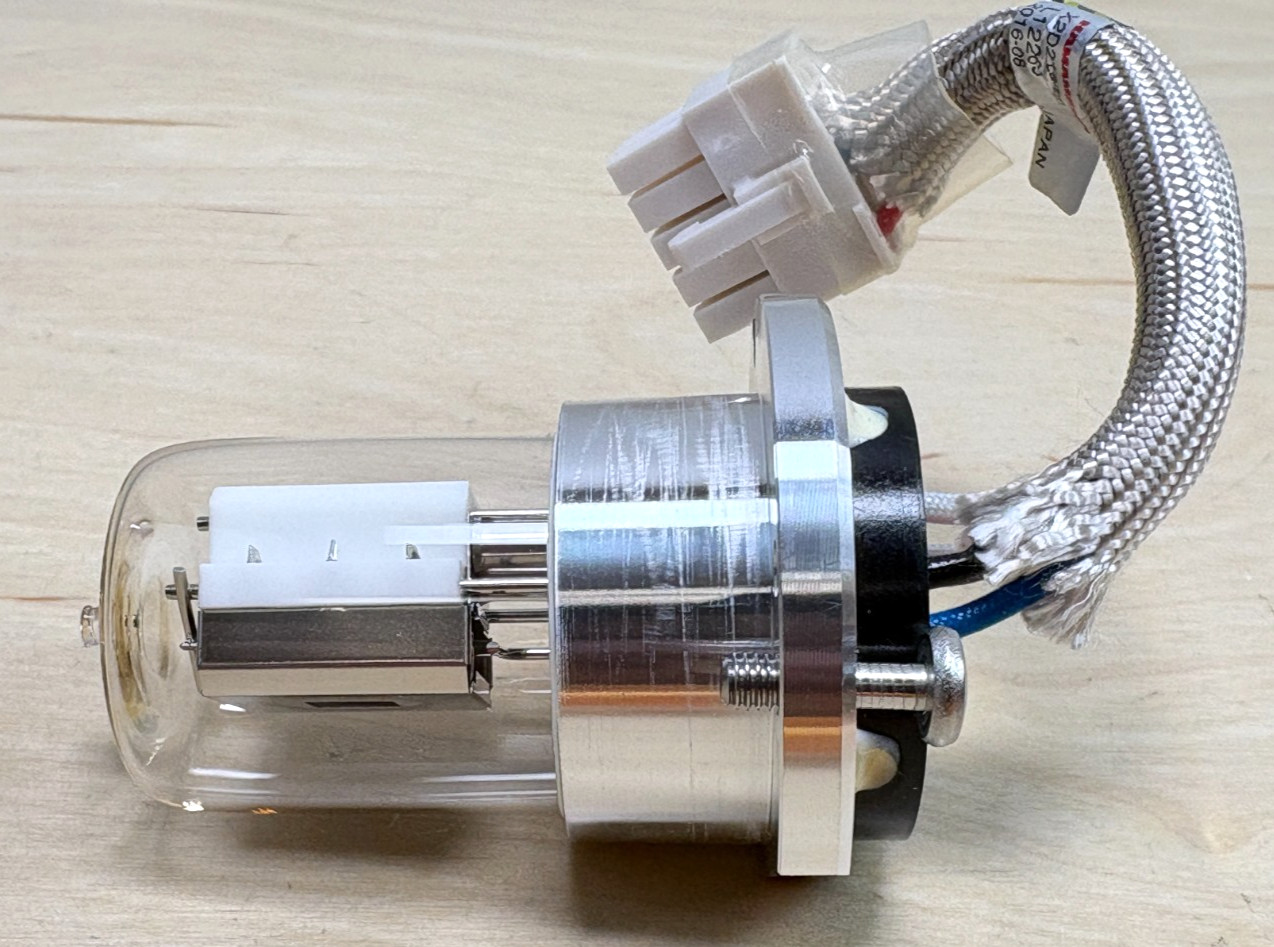Hamamatsu L12269 X2D2 Deuterium Lamp