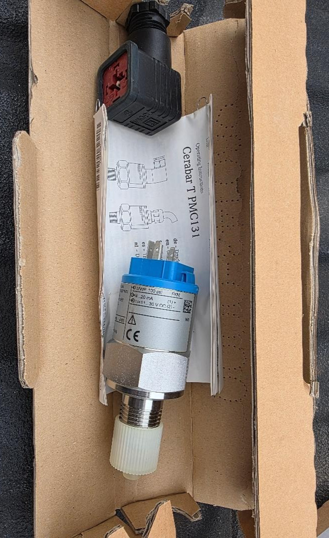 ENDRESS+HAUSER PMC131-A22F1V6N 4-20 mA 11-30VDC -15-15PSI Pressure transducer