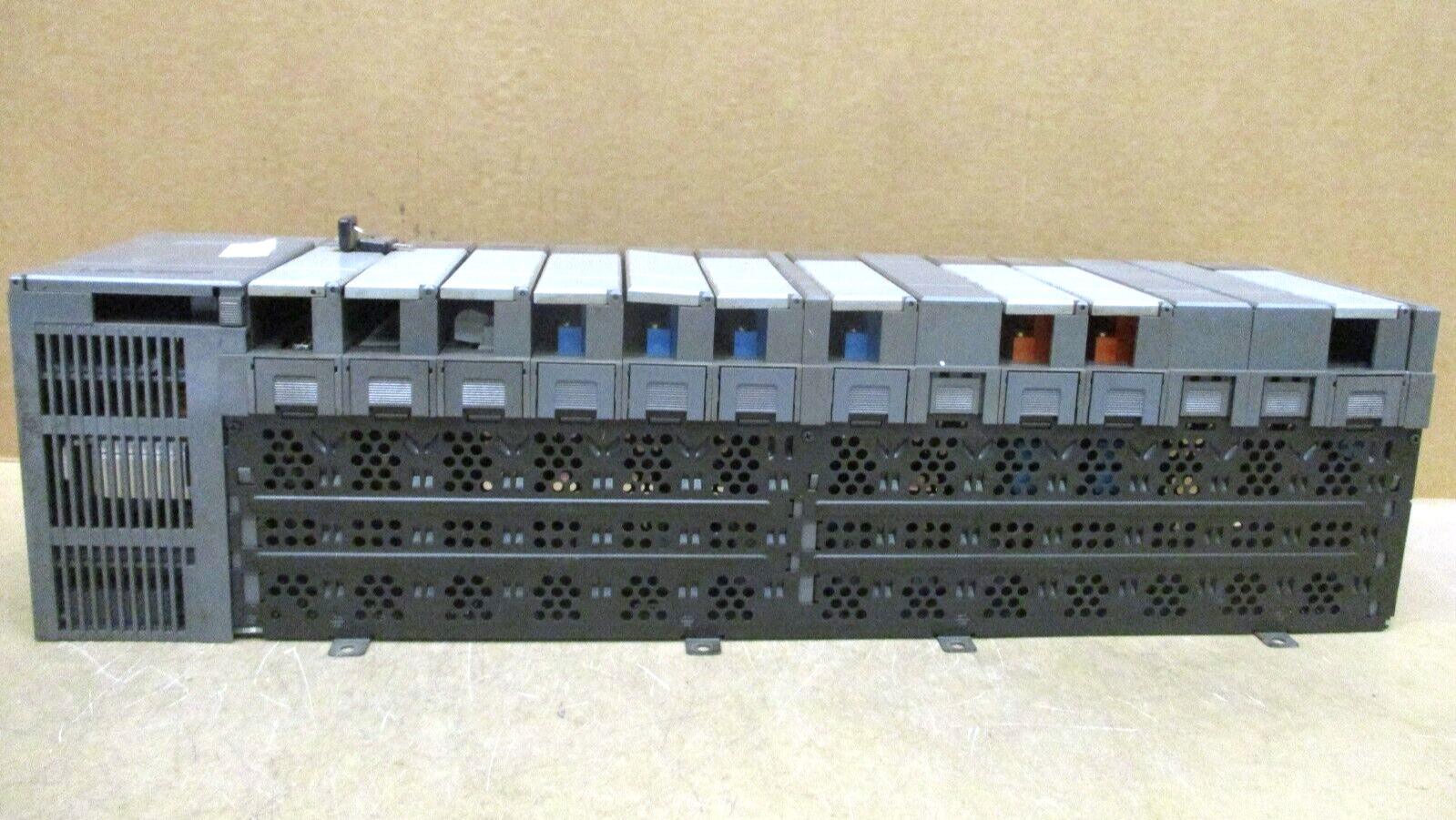 Allen-Bradley SLC 500 1746-P3 SLC 5/04 CPU 1747-L542 1747-DCM 1747-SDN 48694GN