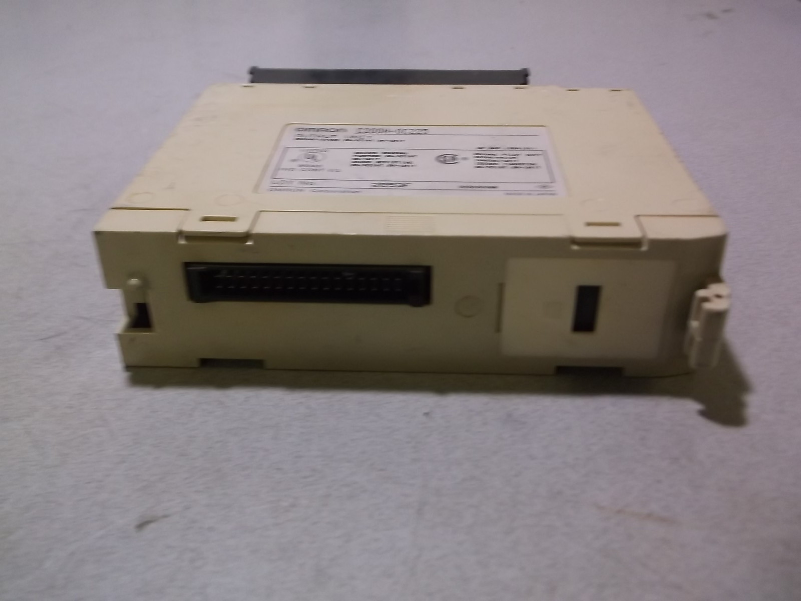 Omron C200H-0C225 Output Unit 2853F *FREE SHIPPING*