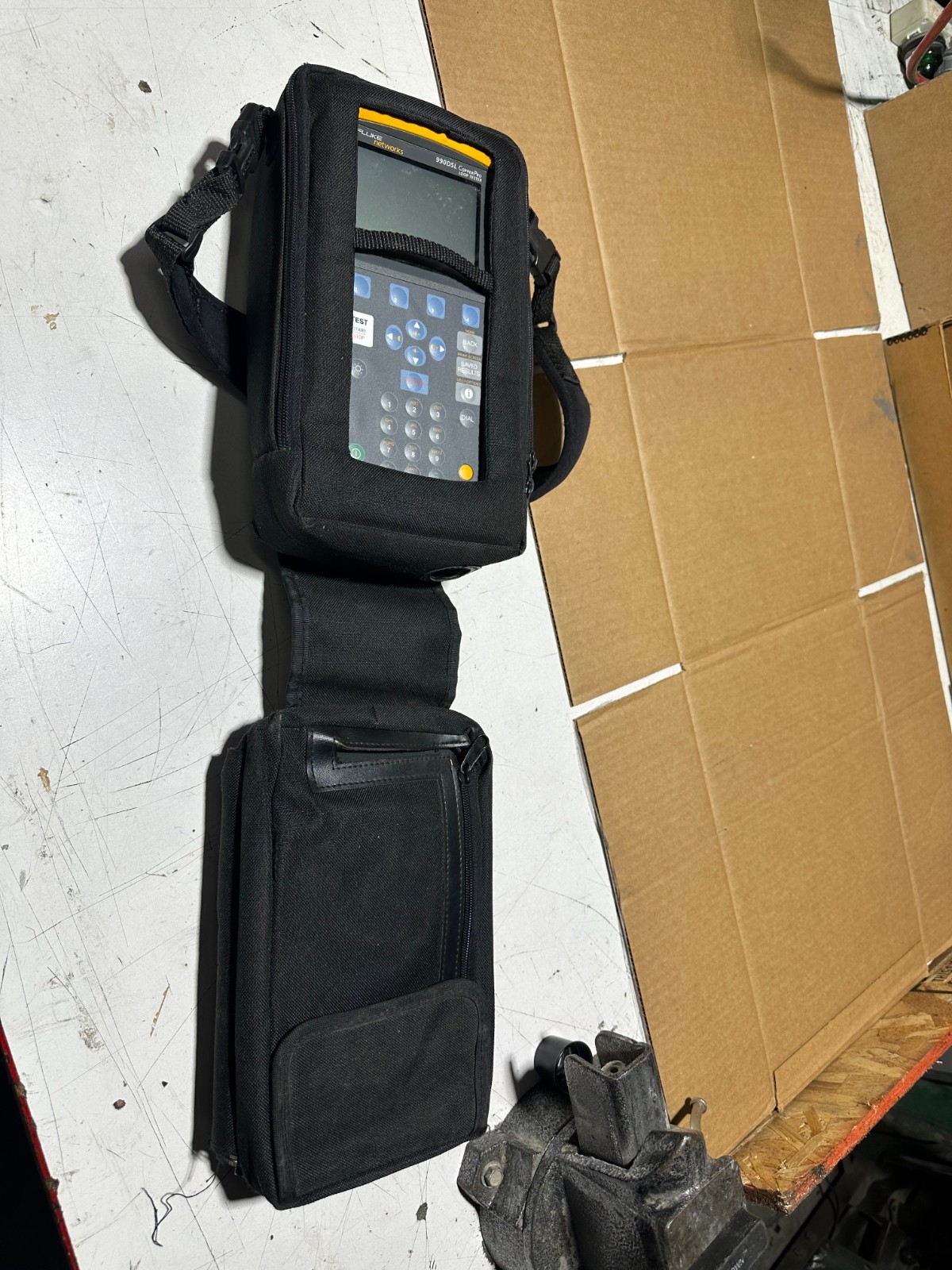 FLUKE 990DSL WITH CASE WIRES POWERS ON