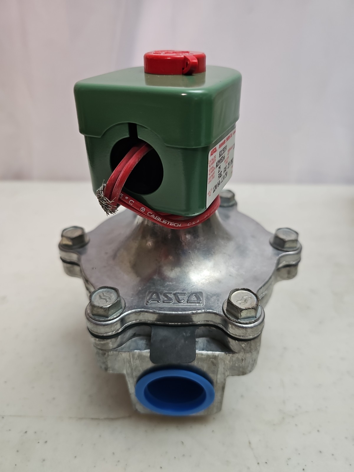 ASCO Fuel Gas Solenoid # 8215B50 – 25 PSI – 1″ NPT – 120 VAC Coil (09988-Tub-G)