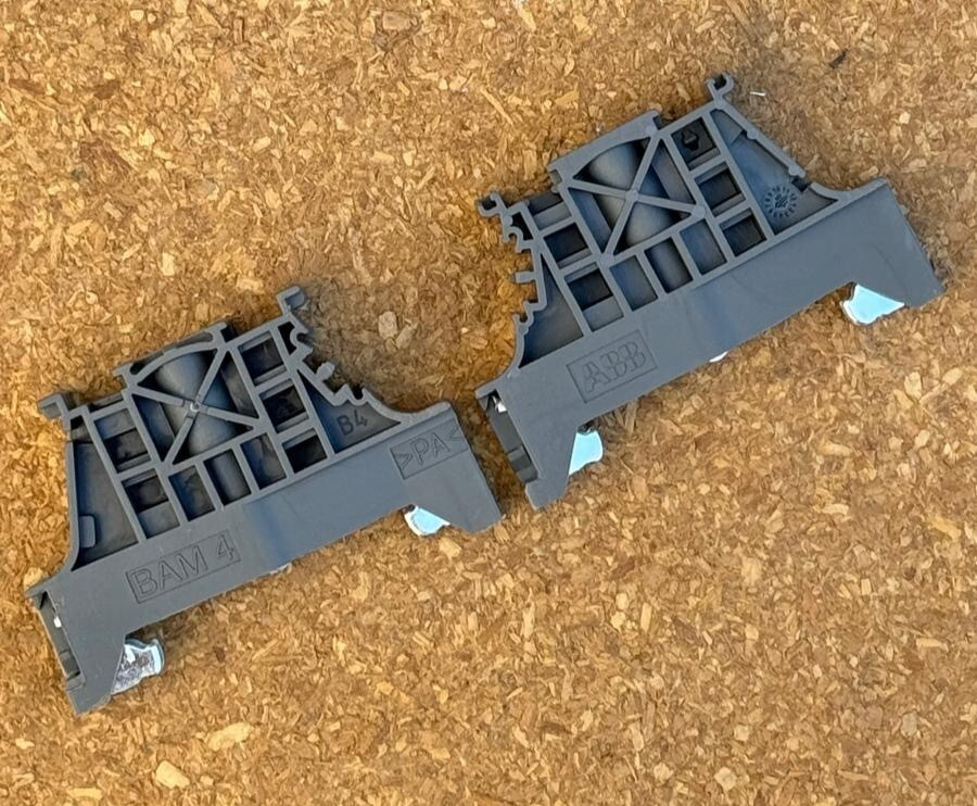 (Qty.10) Entrelec BAM 4 Terminal Block End Stops, Grey