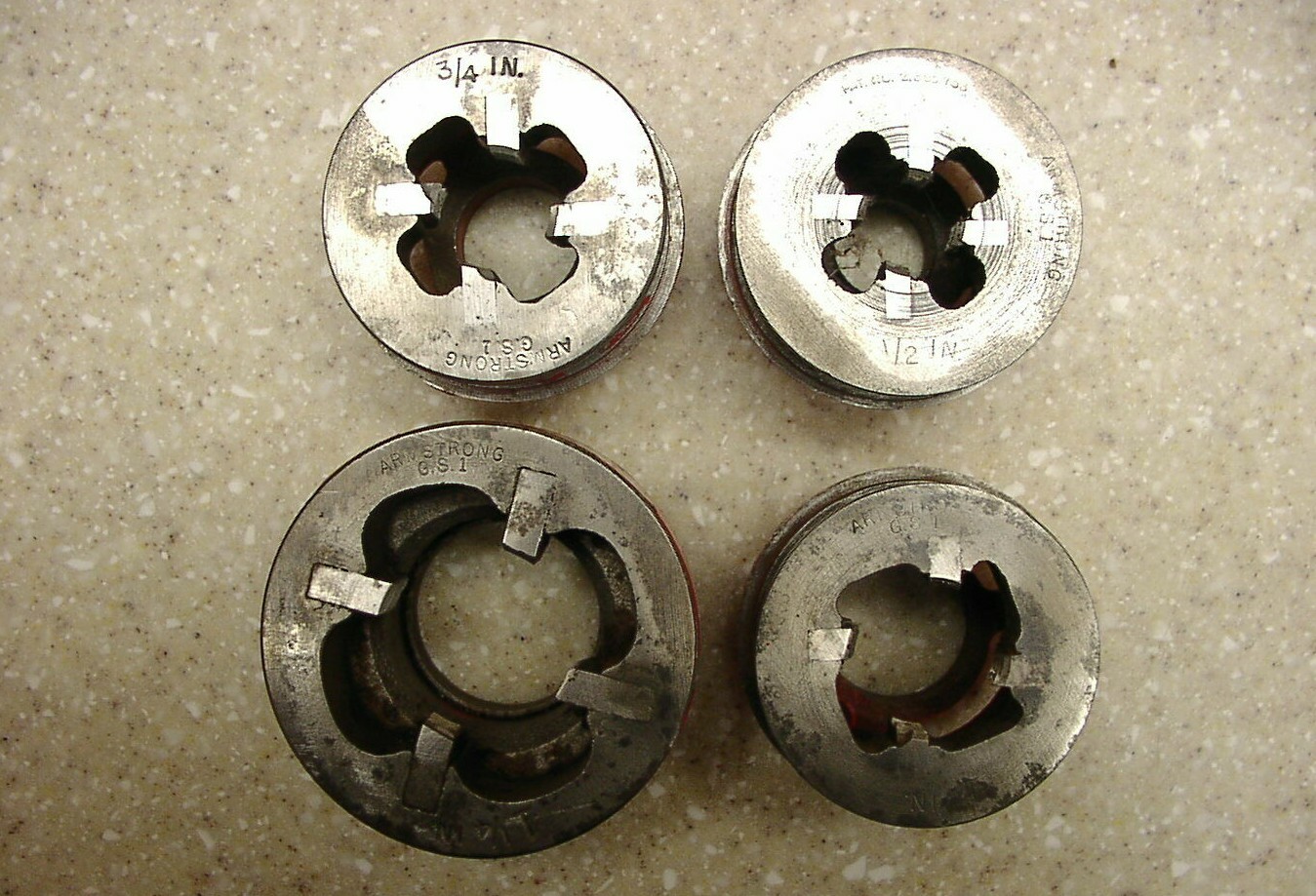Vntg Ratcheting Die Stock Head,W/1-1/4″,1″,3/4″,& 1/2″ Armstrong Dies/Orig Boxes