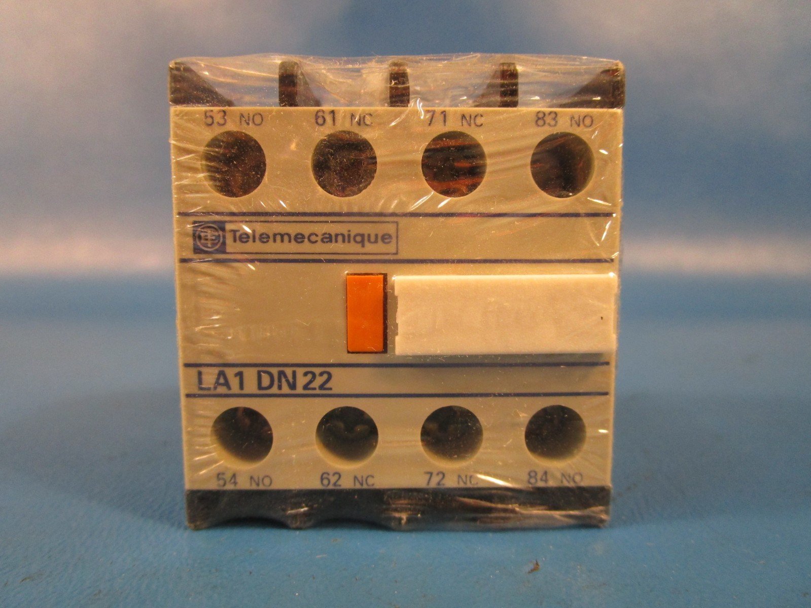 Telemecanique LA1 DN22, AUXILIARY CONTACT, BLOCK TYPE, 2 NO / 2 NC, 6 AMP