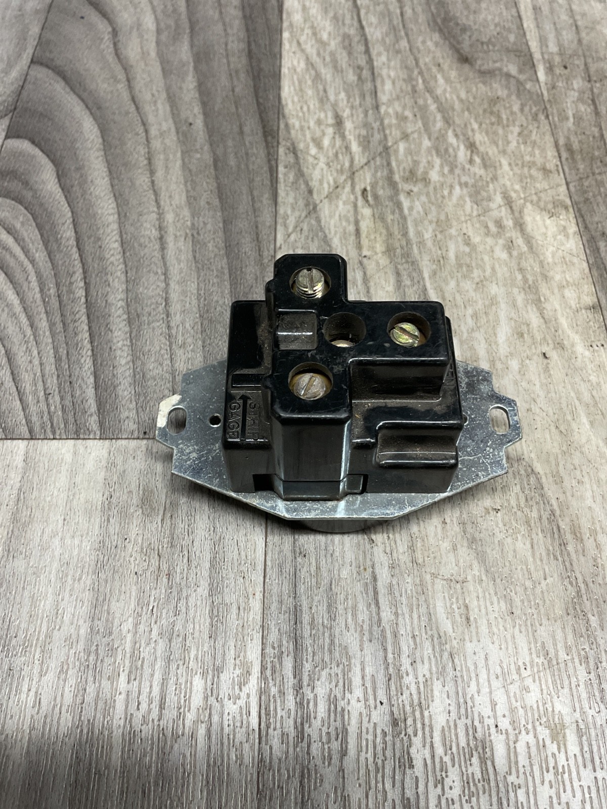 Hubbell 30A 250V Receptacle *FREE SHIPPING* #4022PT194SI
