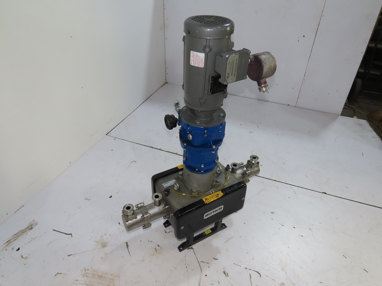 Binks 104018-PKG E2-15 Smart Pump 1HP 3Ph 1″ Ports