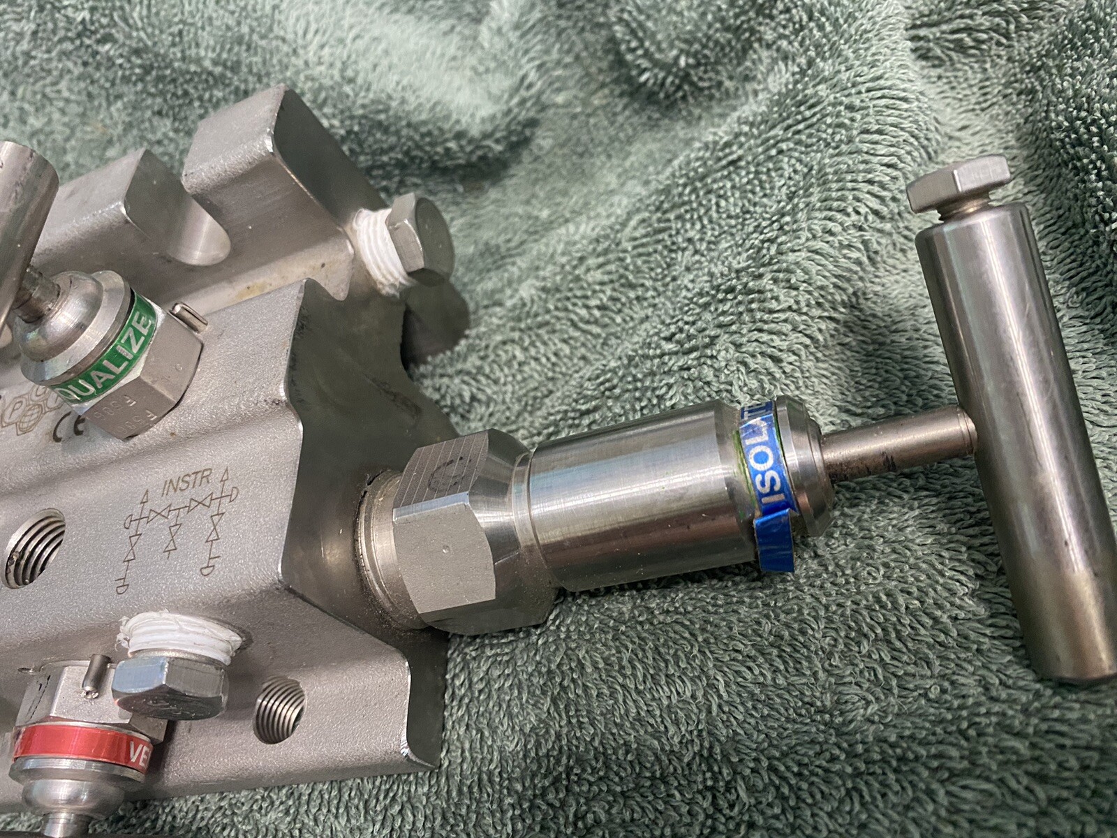 PGI VALVE MANIFOLD M3-875SLT 316SS 1500 PSI @ 200°F