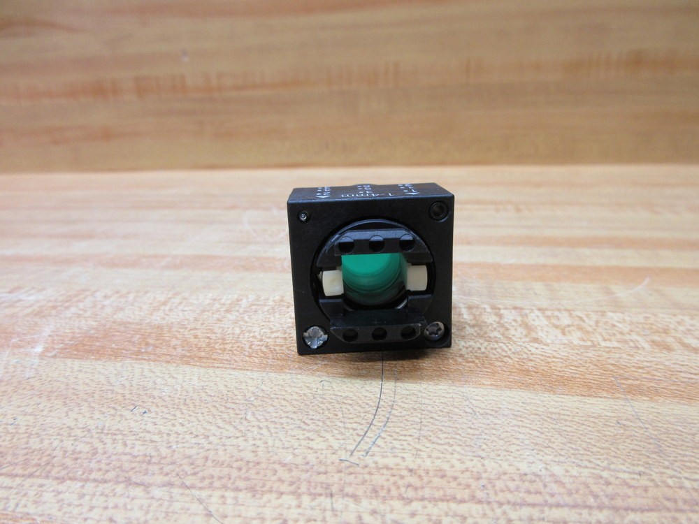 Siemens 3SB3001-0AA41 Green Button 3SB3001-0AA41-Z W/Base