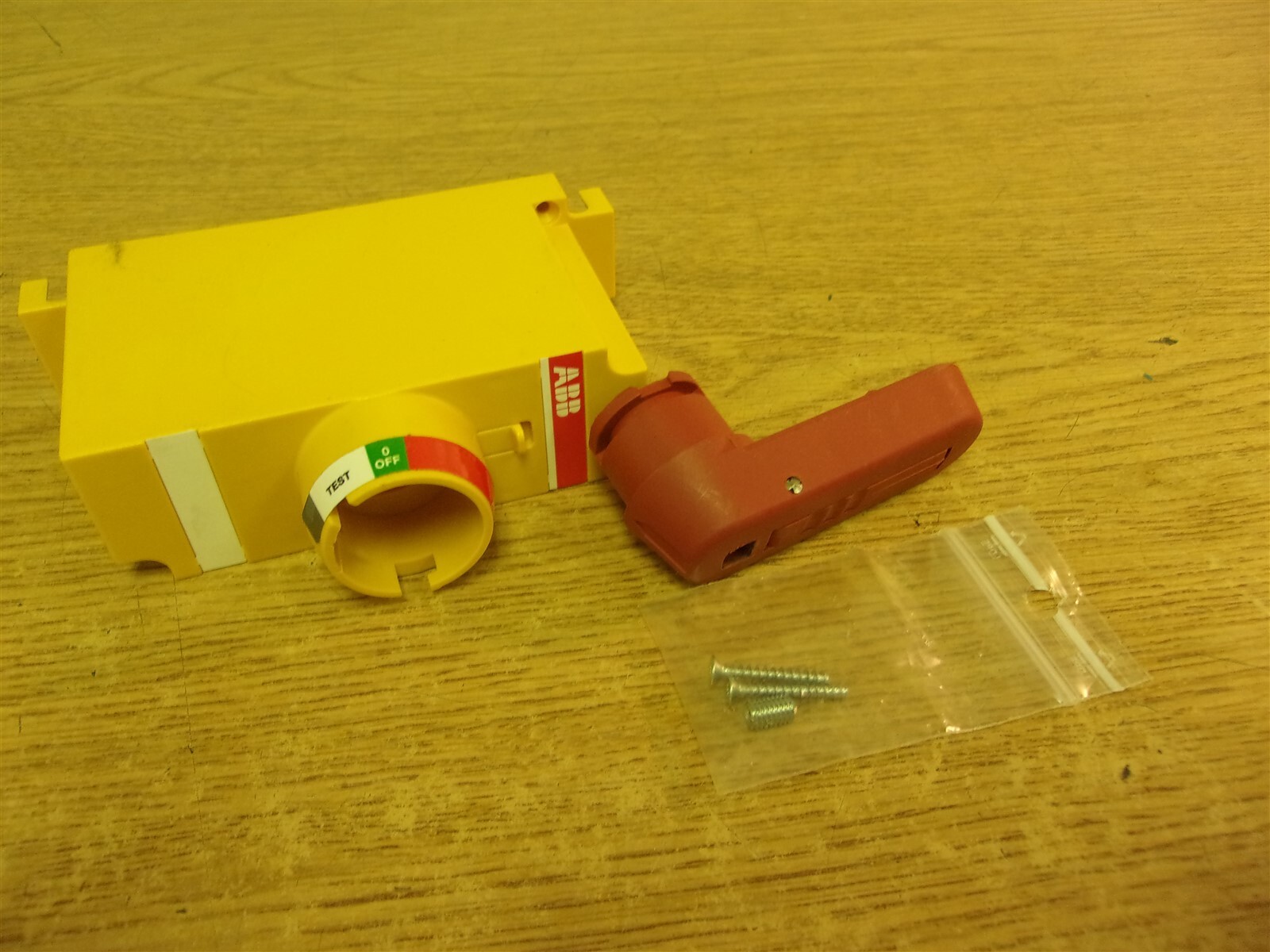 NEW ABB 1SCA022779R7700 OSVY200BK Direct Control *FREE SHIPPING*