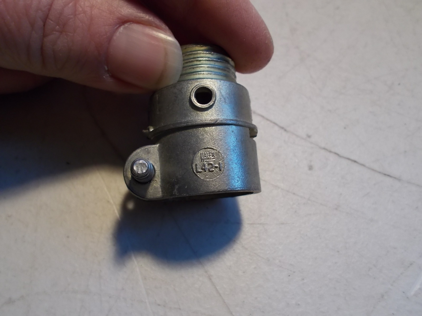 Halex L42-1 Flex Conduit Squeeze Connector *FREE SHIPPING*
