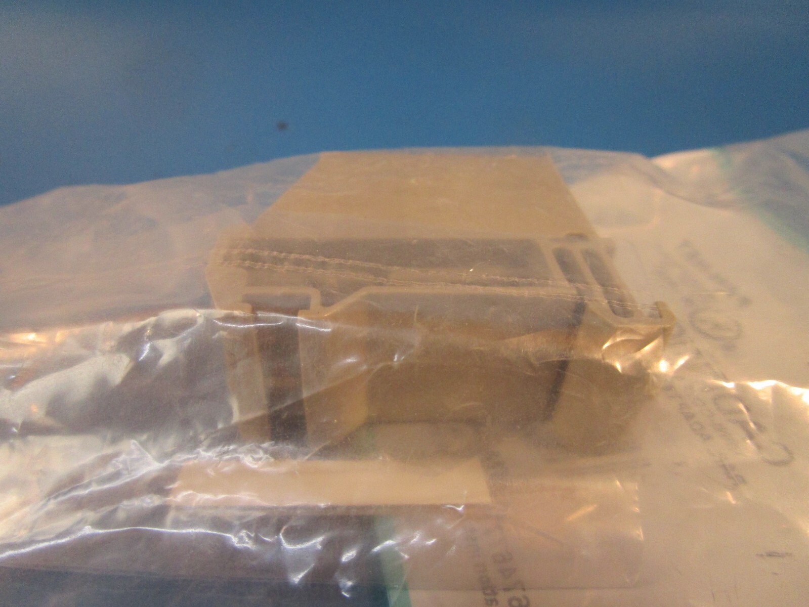 Panduit CADIN1IG, Shielded Rail Mount Adapter with Label