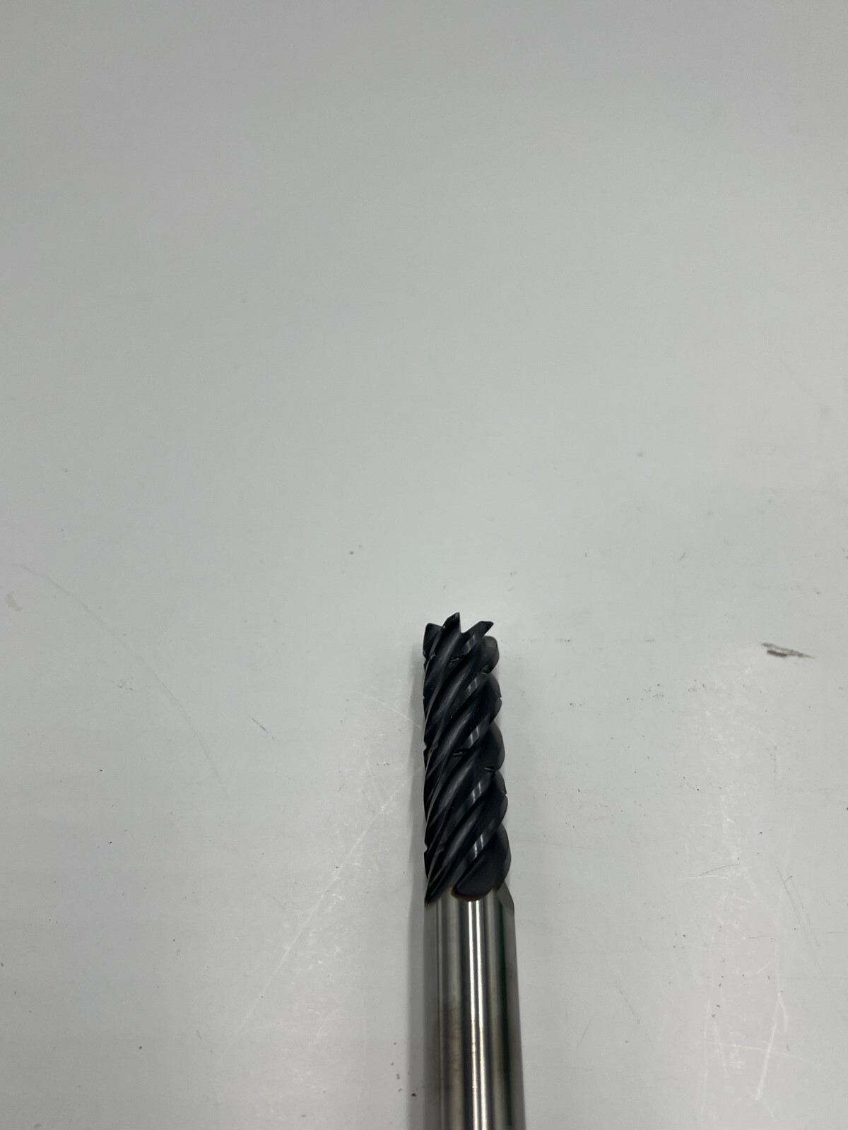 SCS638R-0.500-D3-R030. 0-Z6 Solid Carbide Multi-flute with Chip Splitter Corner