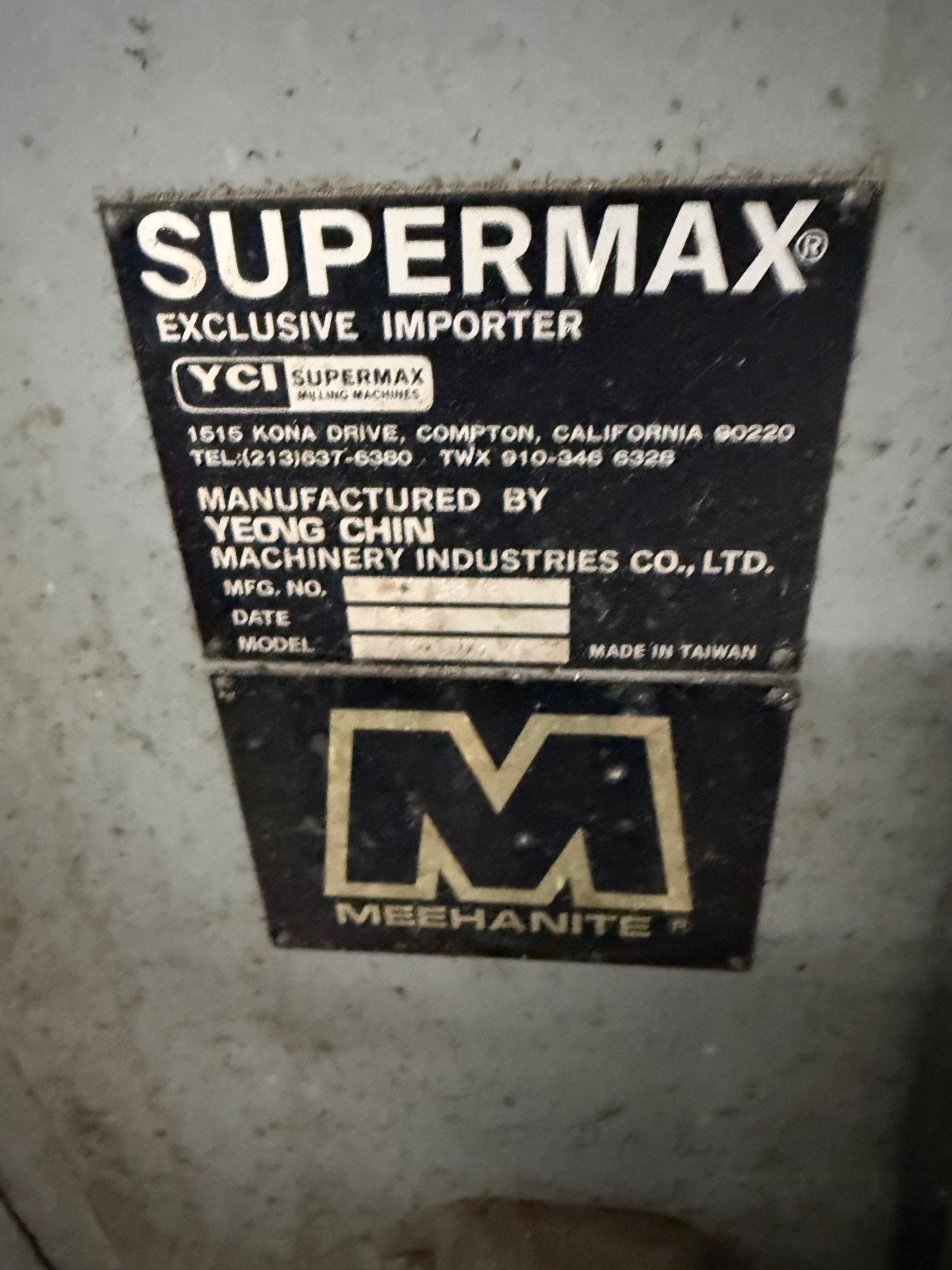 Supermax YCM-1-1/2 9″ x 42″ Vertical Knee Mill W/ DRO Readout