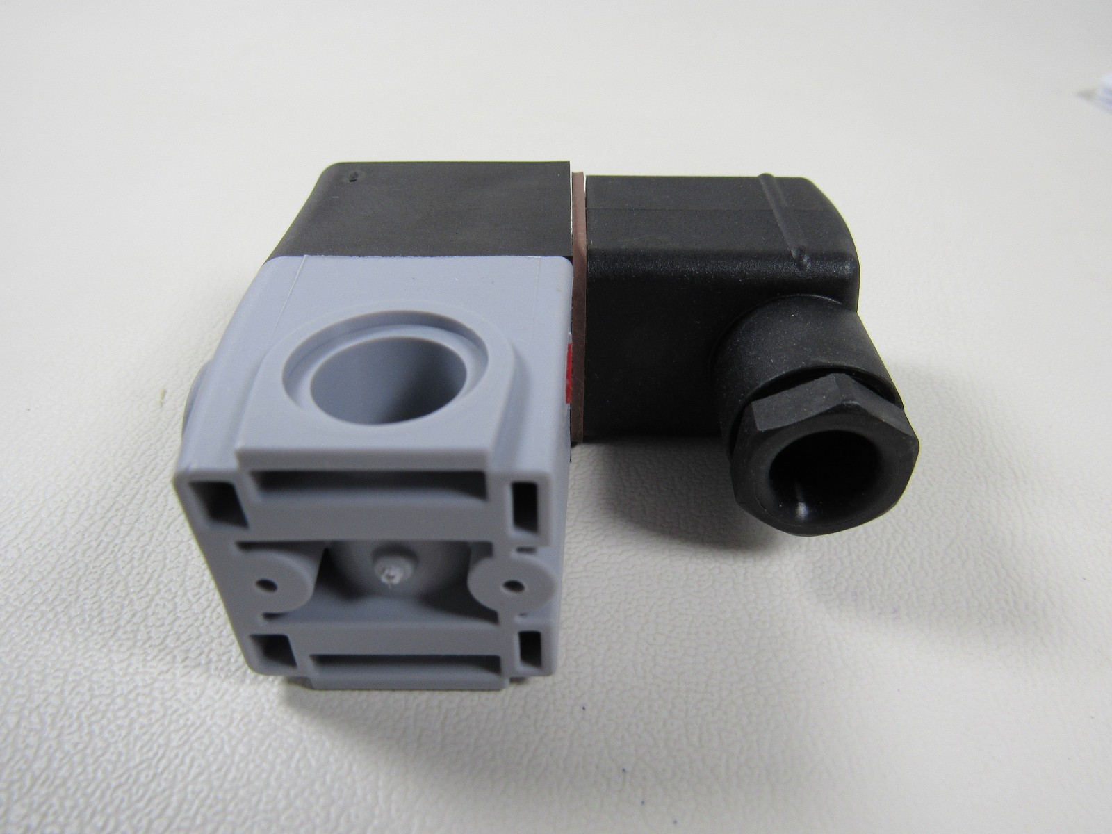 Gemu Type 0324 Electrically Operated Pilot Solenoid valve 4.5W 10 BAR 24V