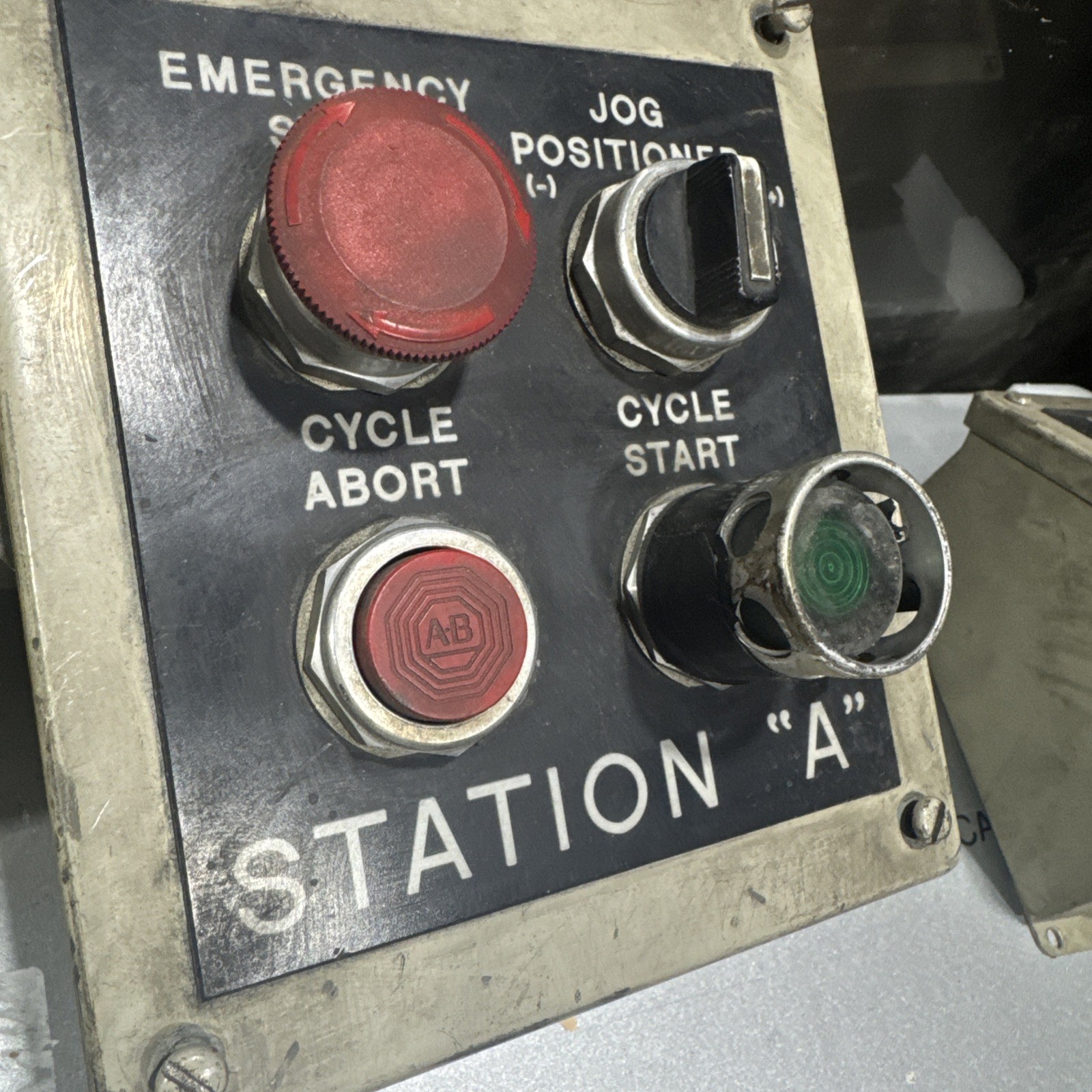Emergency Stop Factory Machining Control Panel Push Button