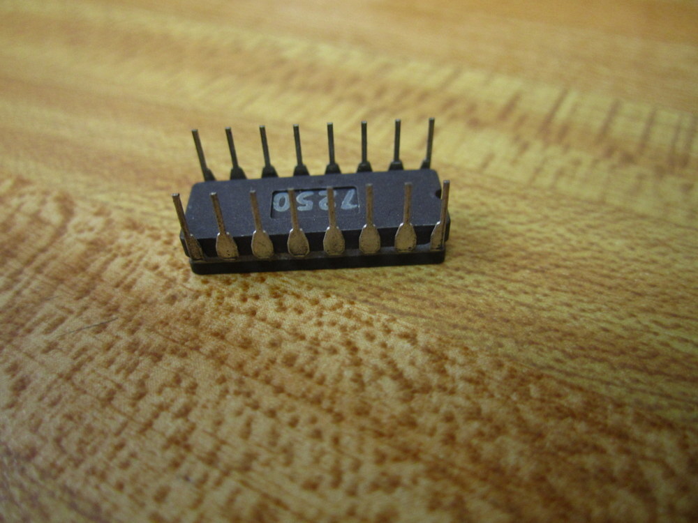 Intersil ICM7250IJE Integrated Circuit