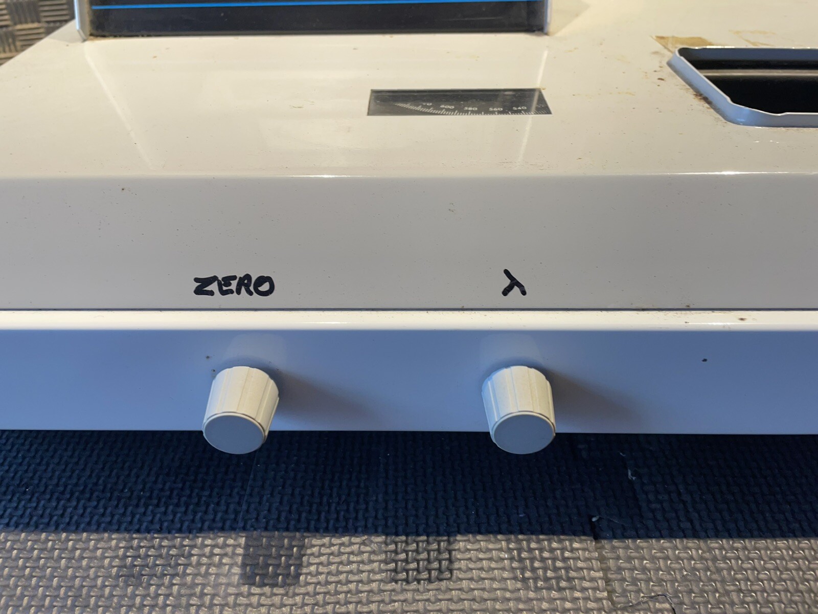 CE 2343 Grating Spectrophotometer – CECIL Instruments – Cambridge – A1