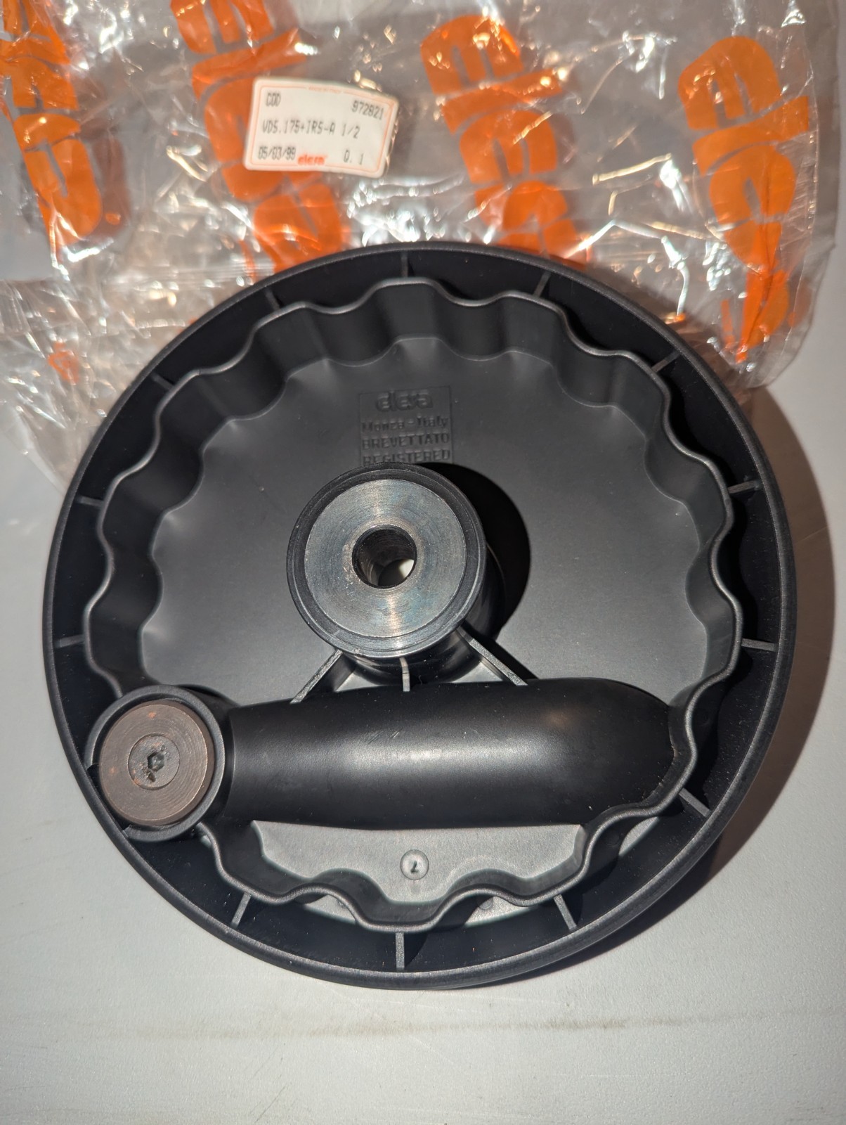 NEW GENUINE ELESA VDS.175+IRS-A 1/2 SOLID HANDWHEEL W/ SAFETY FOLD-AWAY HANDLE