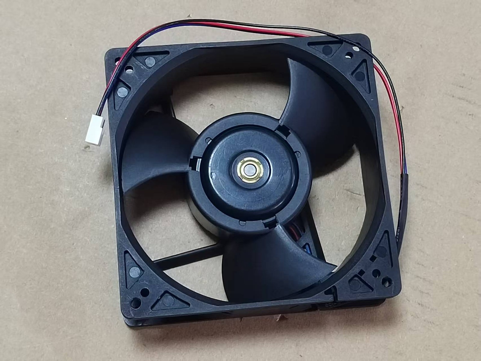 DELTA EFB1324SHE 127*127*38MM 12.7CM DC24V 1.38A 3Pin Cooling Fan