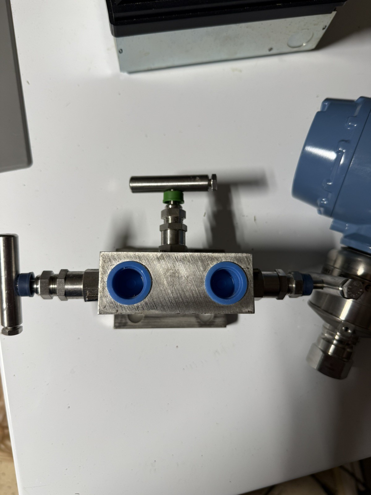 EMERSON ROSEMOUNT PRESSURE TRANSMITTER 300S1AAK5M5