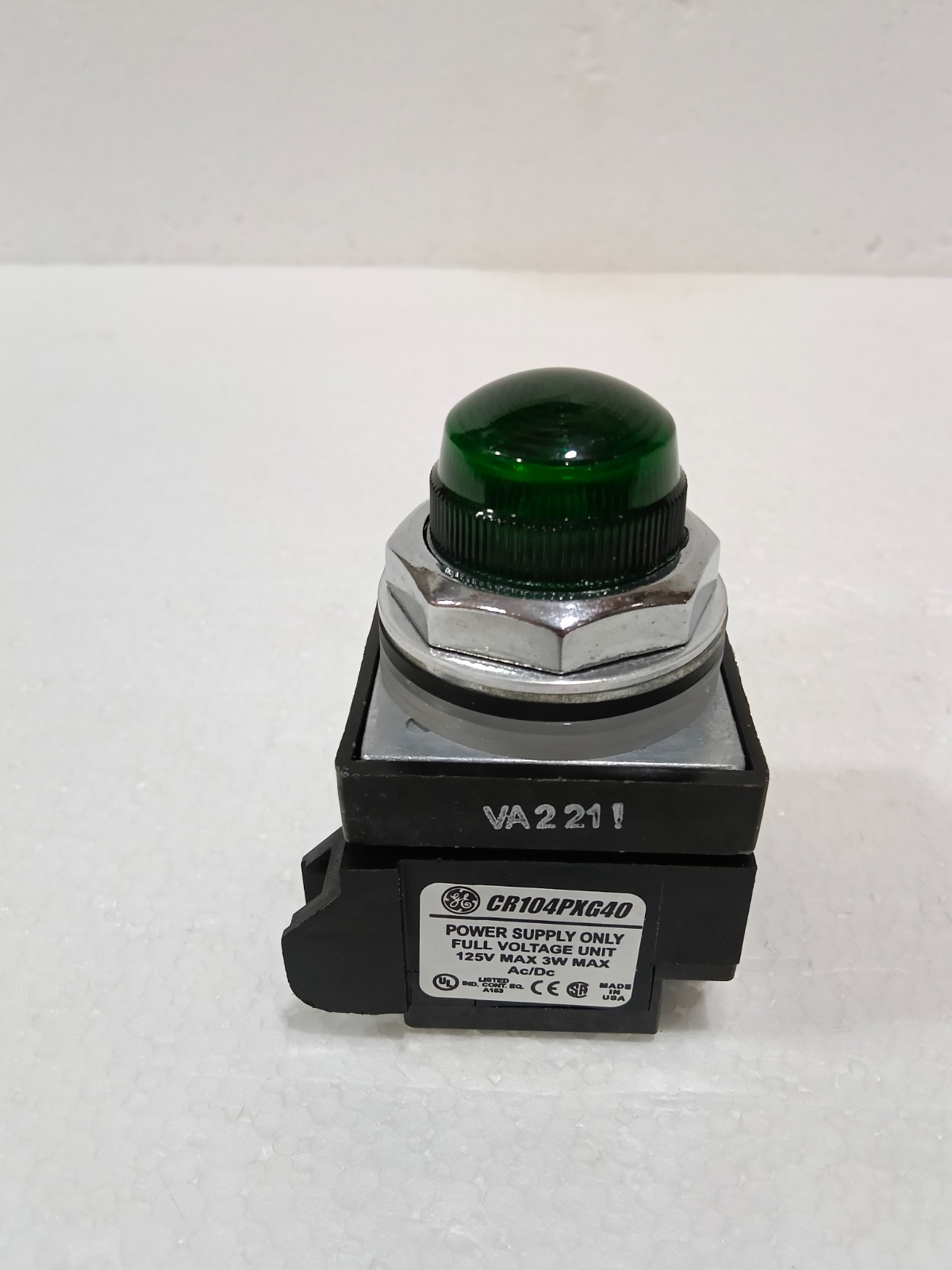 *NEW NO BOX* GENERAL ELECTRIC CR104PXG40 LAMP GREEN LED OIL TIGHT 125 VDC/DC