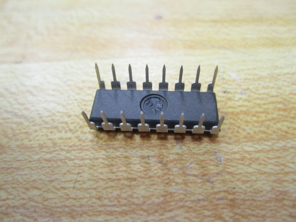 Motorola MC14053BCP Integrated Circuit