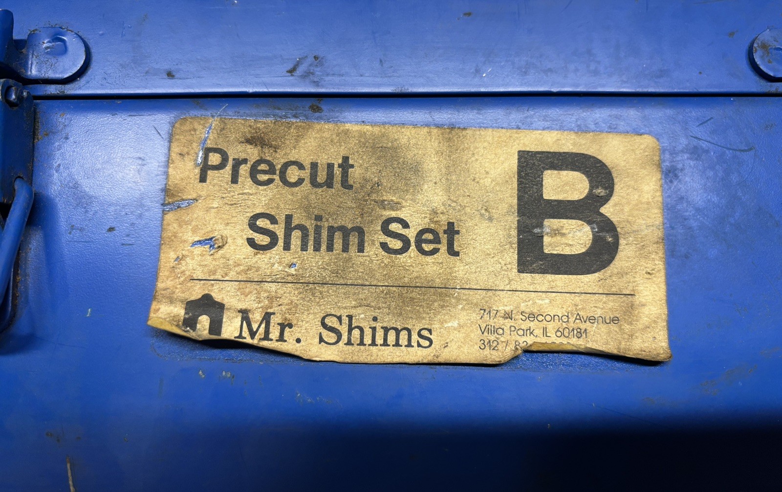 Mr. Shims Blue Size “B” Shim Metal Container Box with Latches and Handle