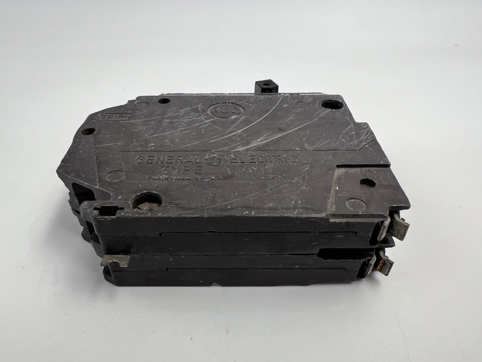 GENERAL ELECTRIC 40 AMP 2 POLE TYPE TQP CIRCUIT BREAKER