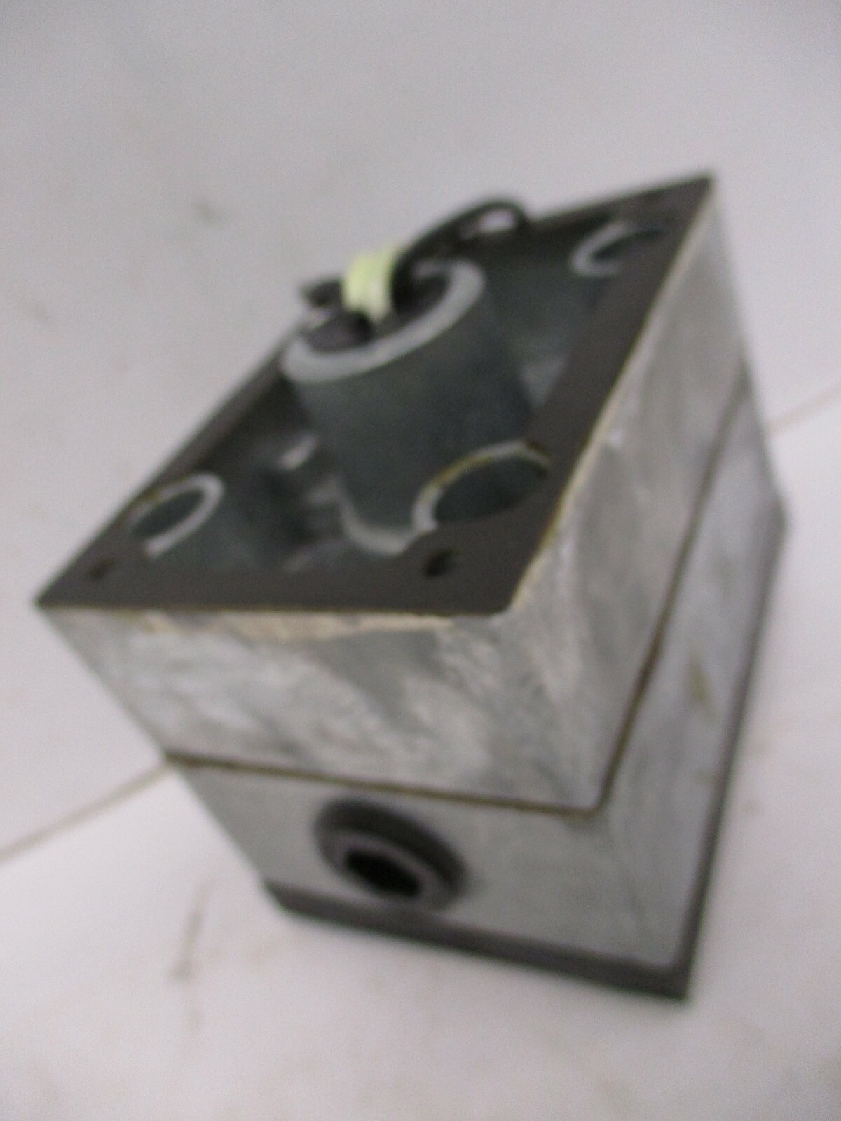 New Open Box Vickers Pilot Valve 942066 FS4 Receptacle Kit A2231MO