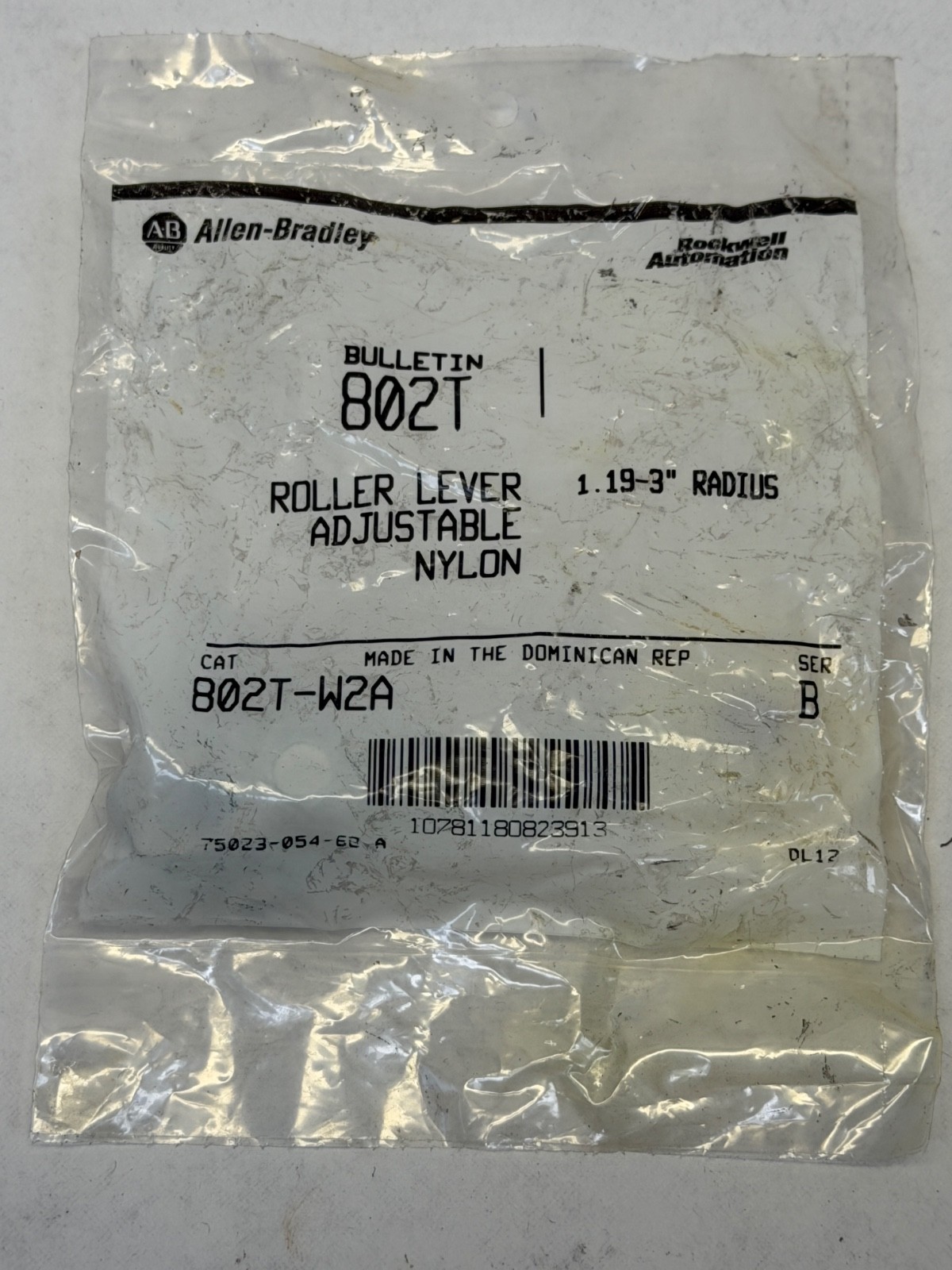 New Allen Bradley 802T-W2A Roller Lever Adjustable Nylon 1.19-3″ Radius Ser. B
