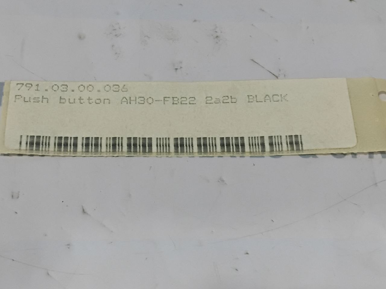 Fuji Electric AH30-F Black Push Button 10A 600V AH30-FB22 2A2B