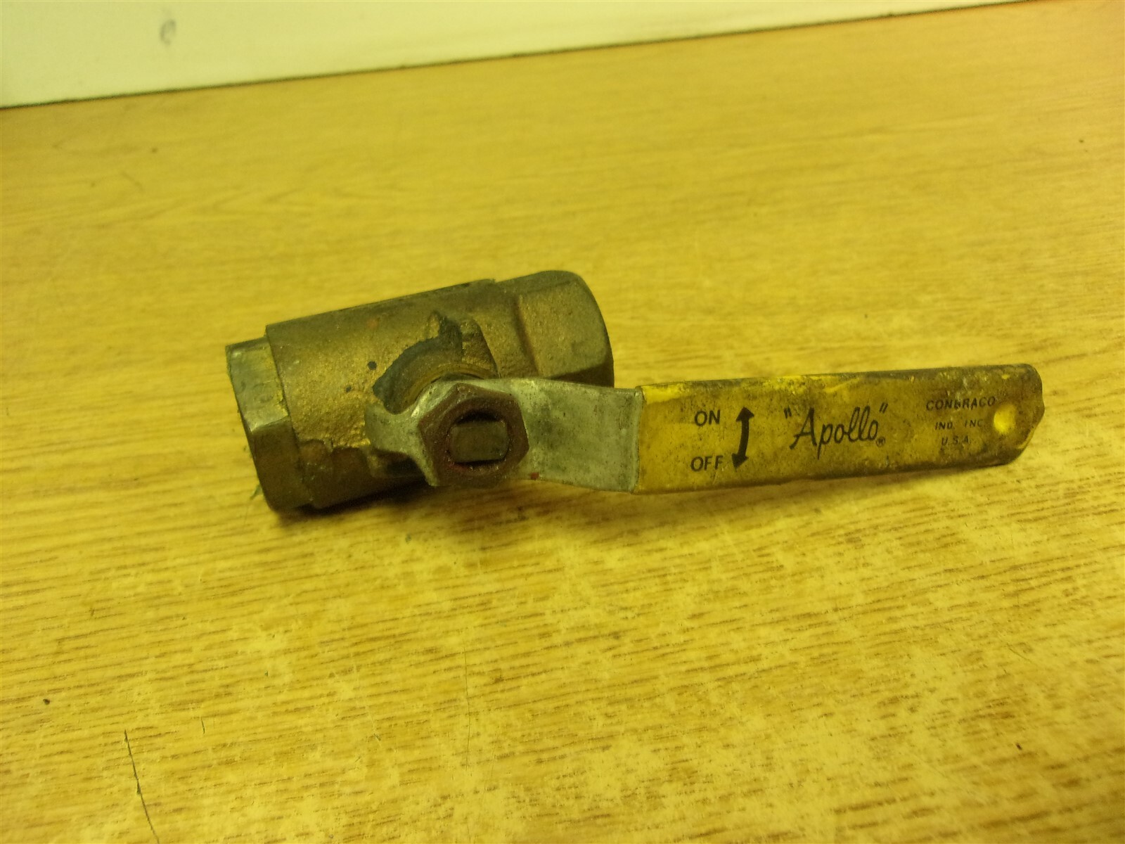 Apollo 600 WOG C11 G/4 Ball Valve *FREE SHIPPING*