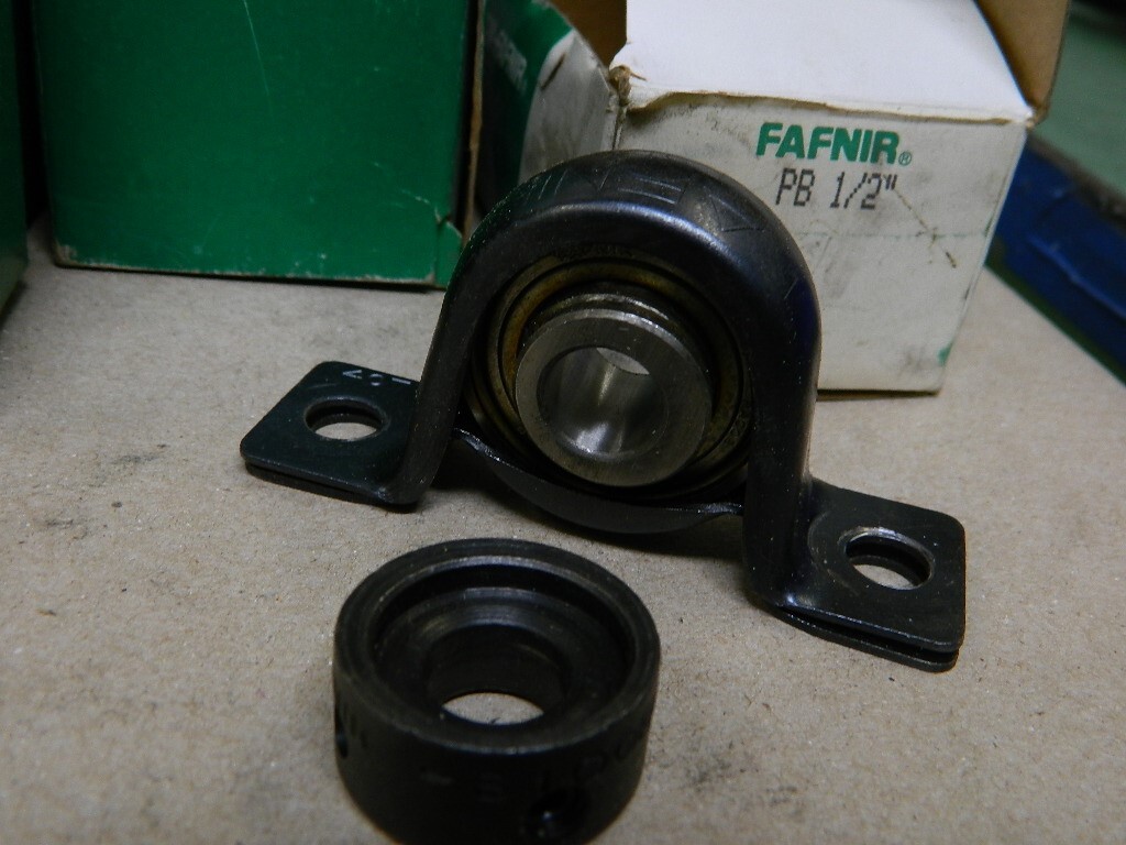 Fafnir PB 1/2 6B PILLOW BLOCK BEARING w/Eccentric Collar ( 8 piece LOT ) NEW