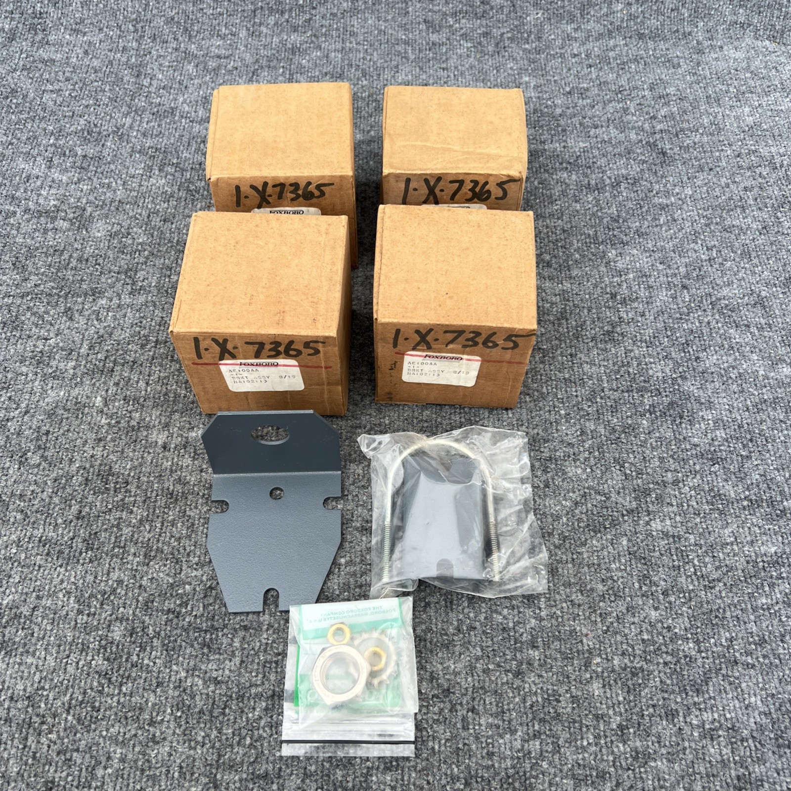 Foxboro AE100AA Bracket Assembly New Other