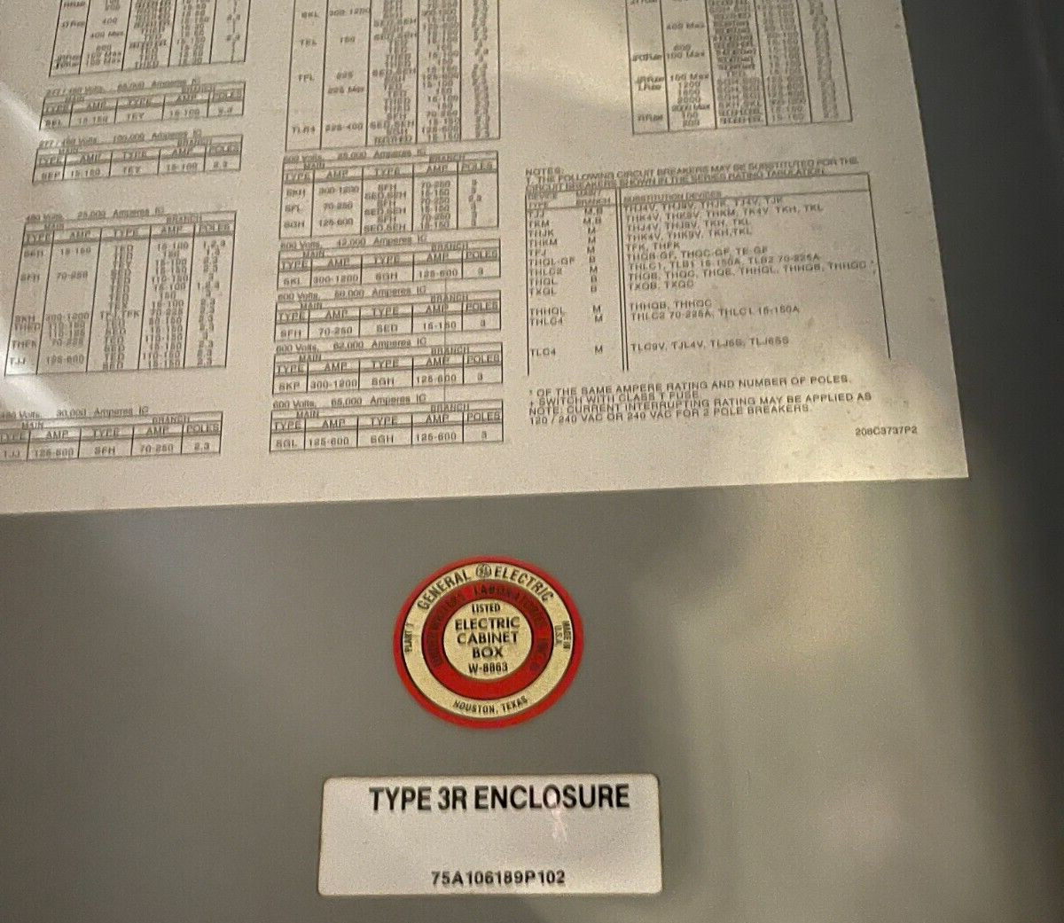 GENERAL ELECTRIC CABLE BOX W-8863 TYPE 3R ENCLOSURE WALL MOUNT STYLE