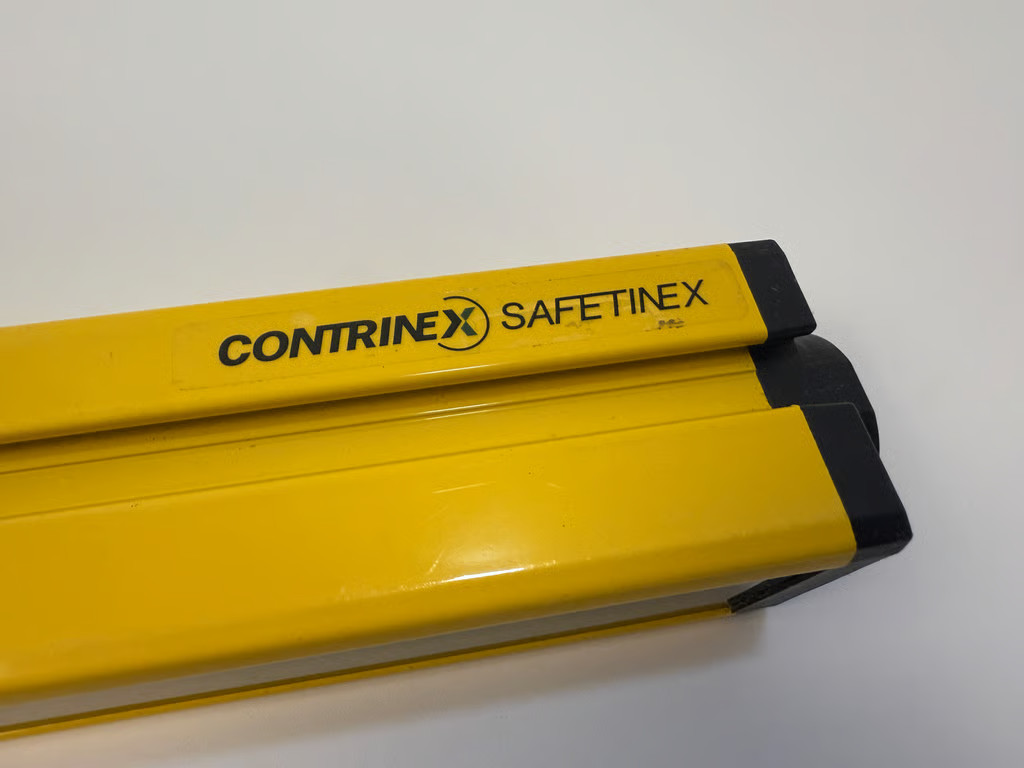 Contrinex Safetinex YBB-14S4-0250-G012 Safety Light Curtain Sender 14mm 24VDC