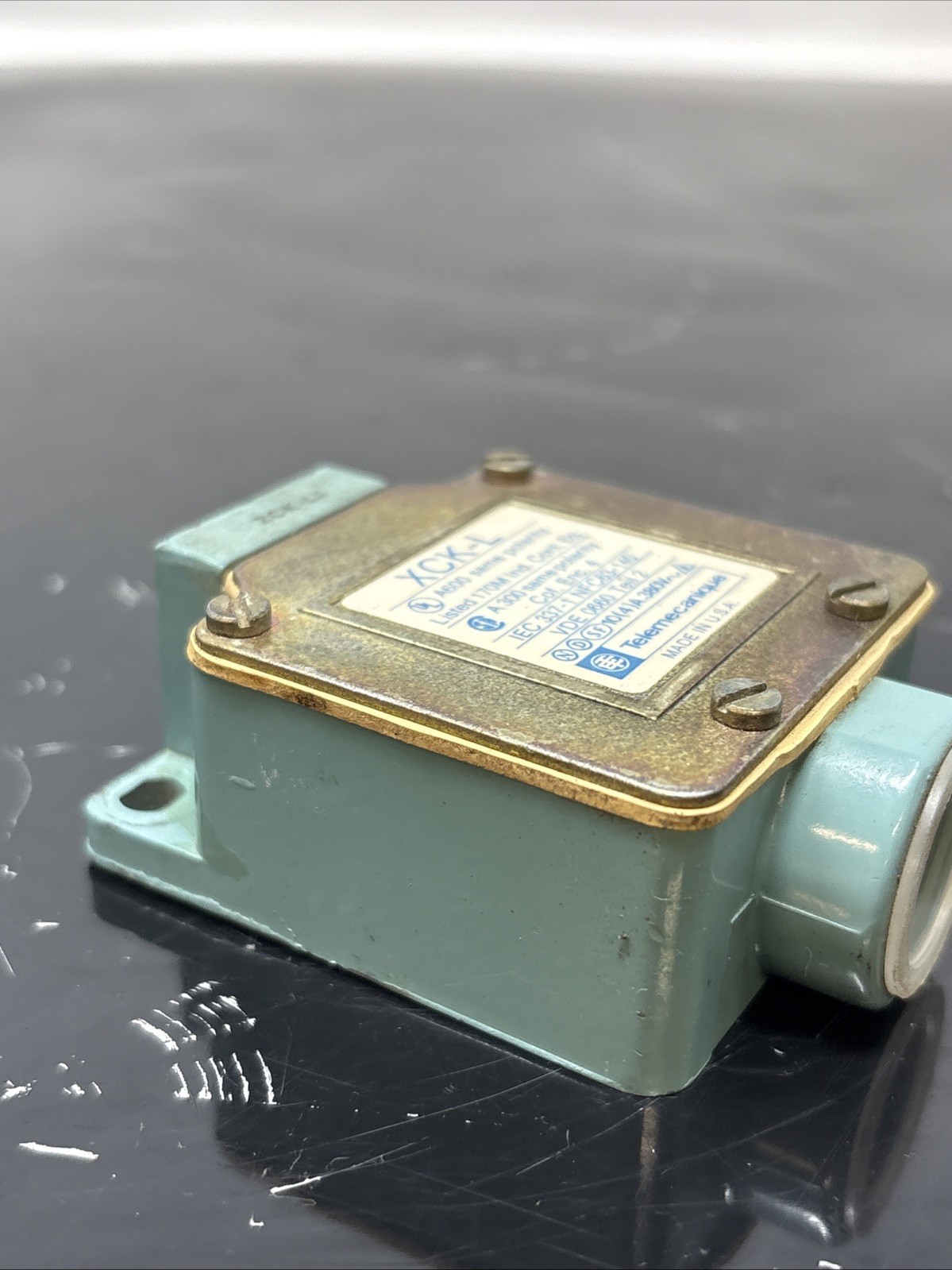 TELEMECANIQUE XCK-L 380V 10A