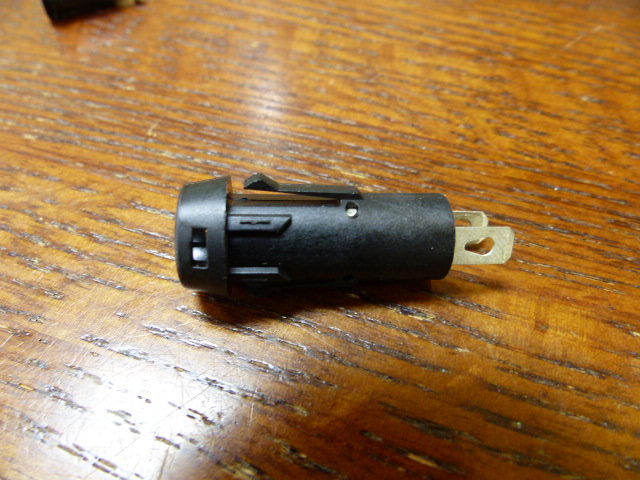 SCHURTER 3101.0031 Qty of 10 per Lot Fuse Holder FPG3 SLOTTED IP40