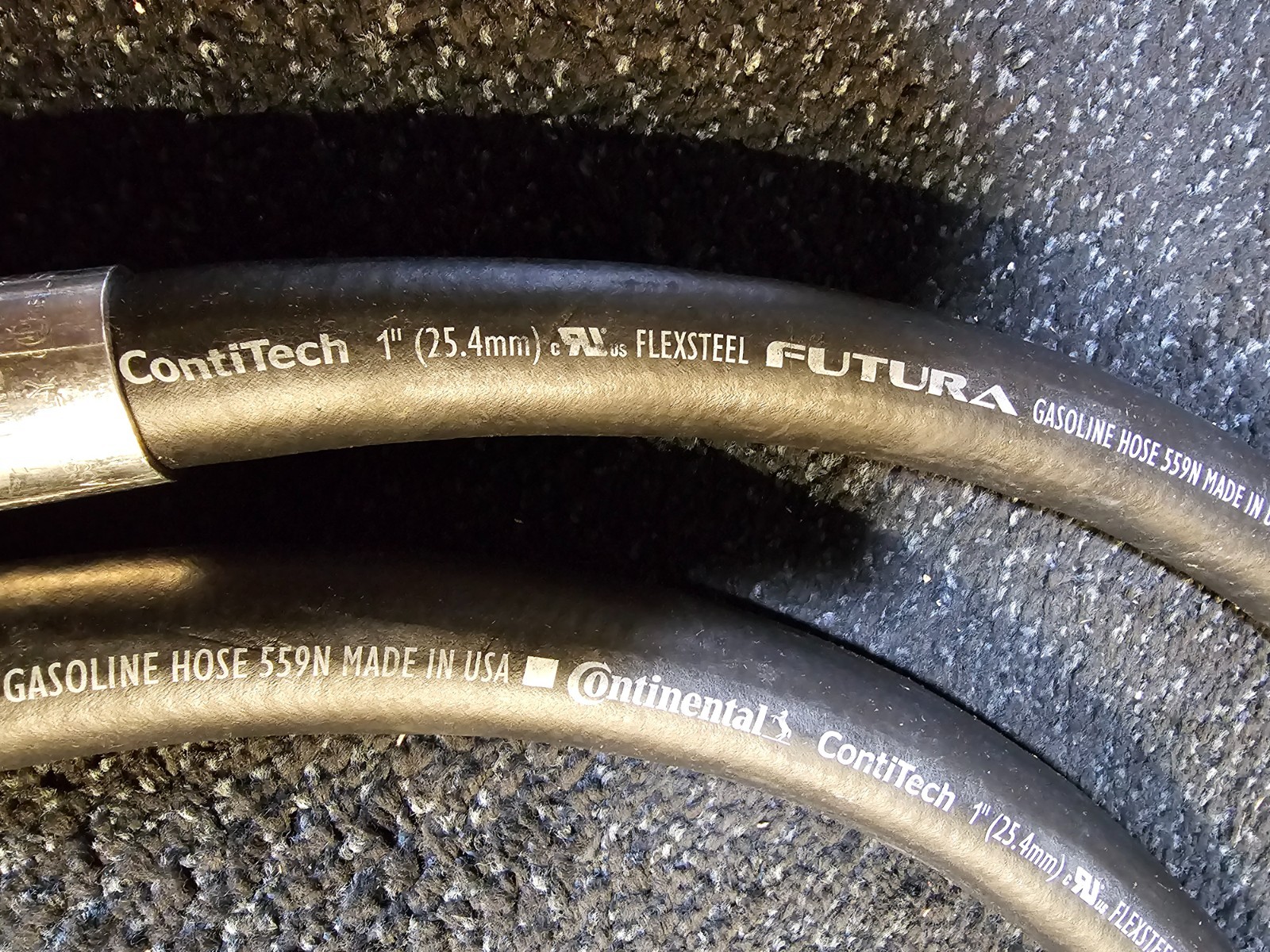 Continental ContiTech 1″ Futura Flexsteel 141″ Length Gasoline Hose w/Fittings