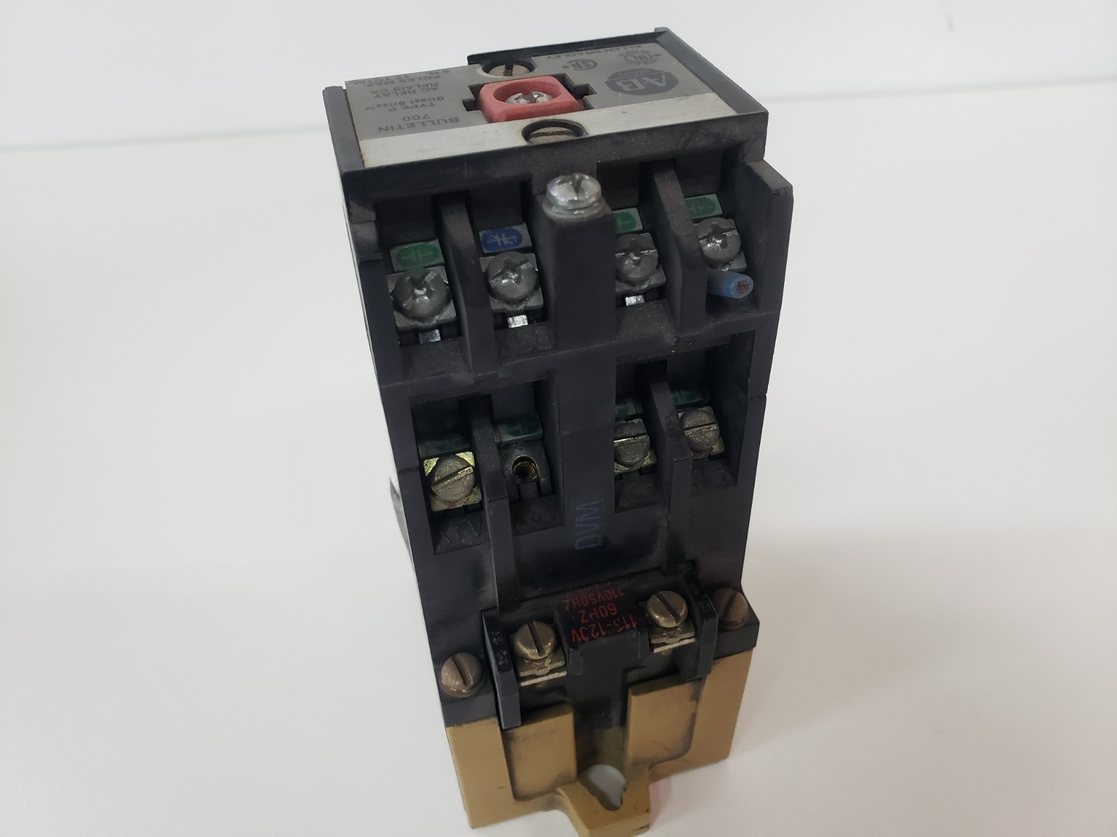 Allen-Bradley 700-P400A1 Ser. B Relay 700-PB40 120v