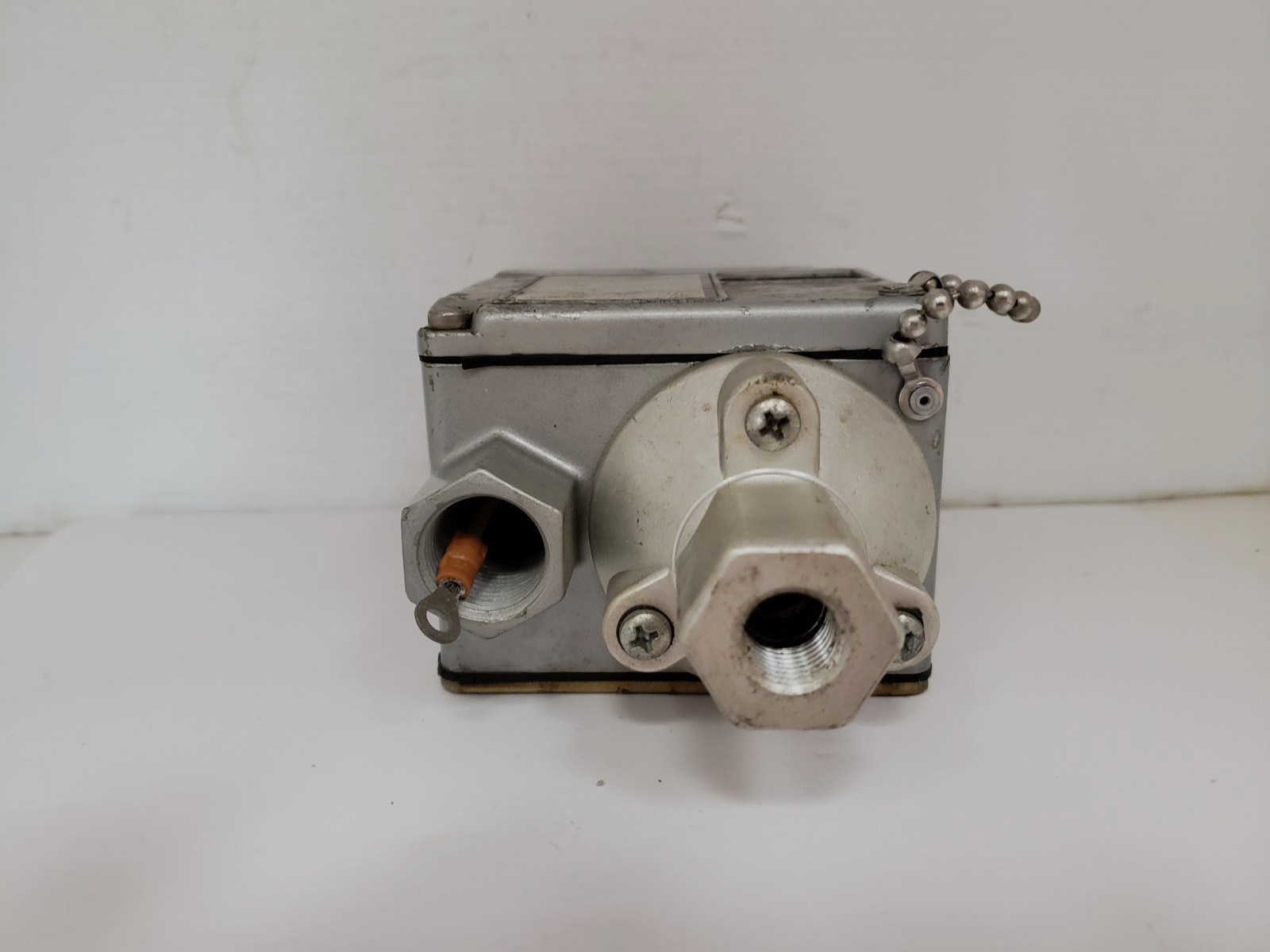 CCS 6600PAX11 PRESSURE SWITCH 300-3200PSI 15A 125/250/480V AC