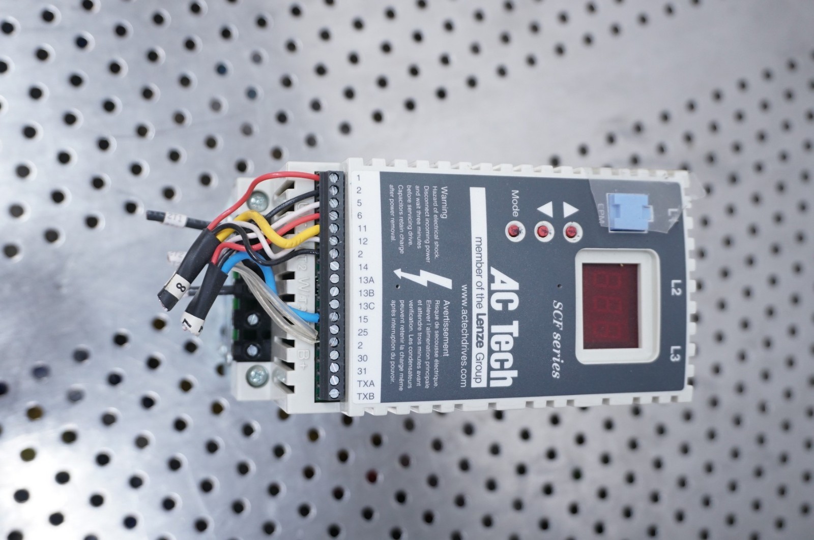 AC TECH SF220 VARIABLE SPEED AC MOTOR DRIVE 2HP 208-240V 50/60HZ