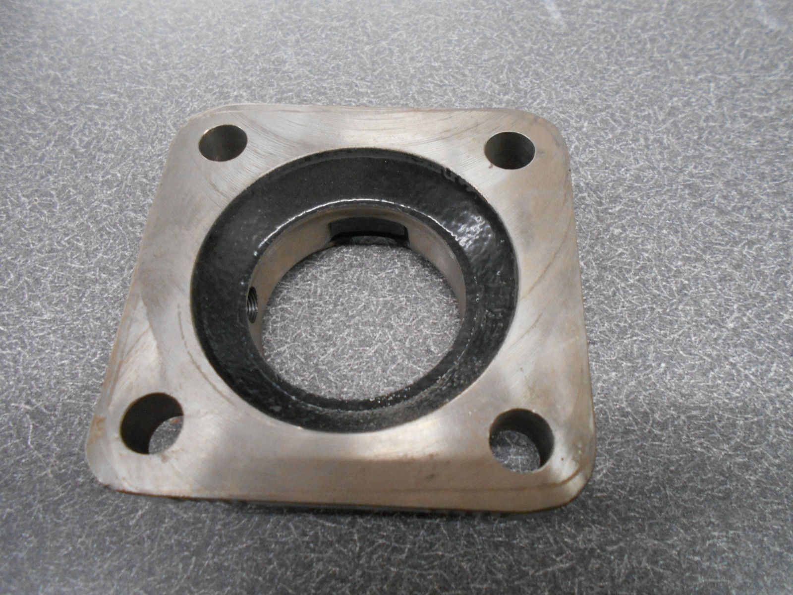 Burns/Tisco 52mm 4-Bolt Greasable Bearing Flange. F52-R. NEW!