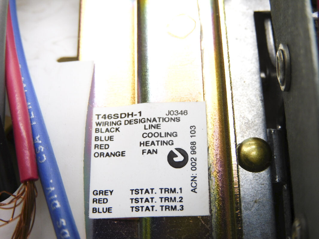 JOHNSON CONTROLS T46SDH-1C 40-90’F NSMP