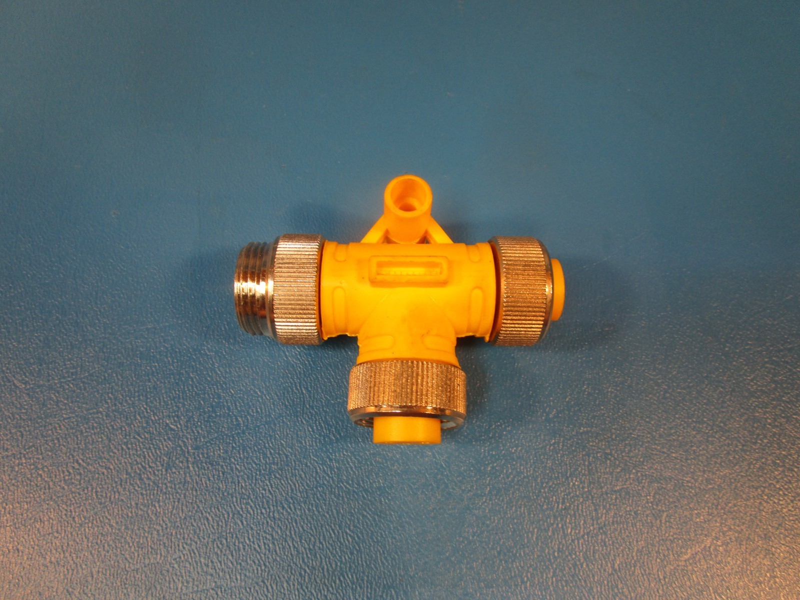 Turck RSM-2RKM 30, TEE CONNECTOR 7/8 INCH MINIFAST, 1-MALE, 2-FEMALE, 3-PIN