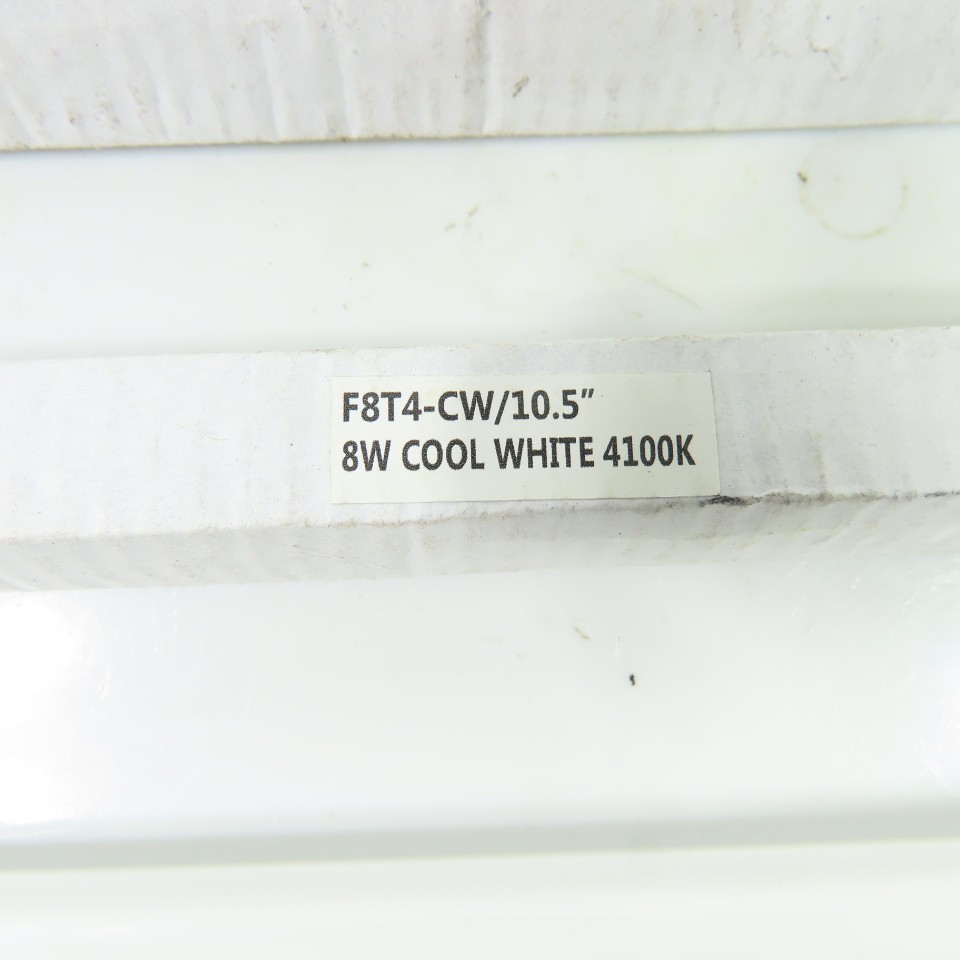 F8T4-CW/10.5″ 8W Cool White 4100K Fluorescent Bulb 10.5″ NEW Lot Of 2